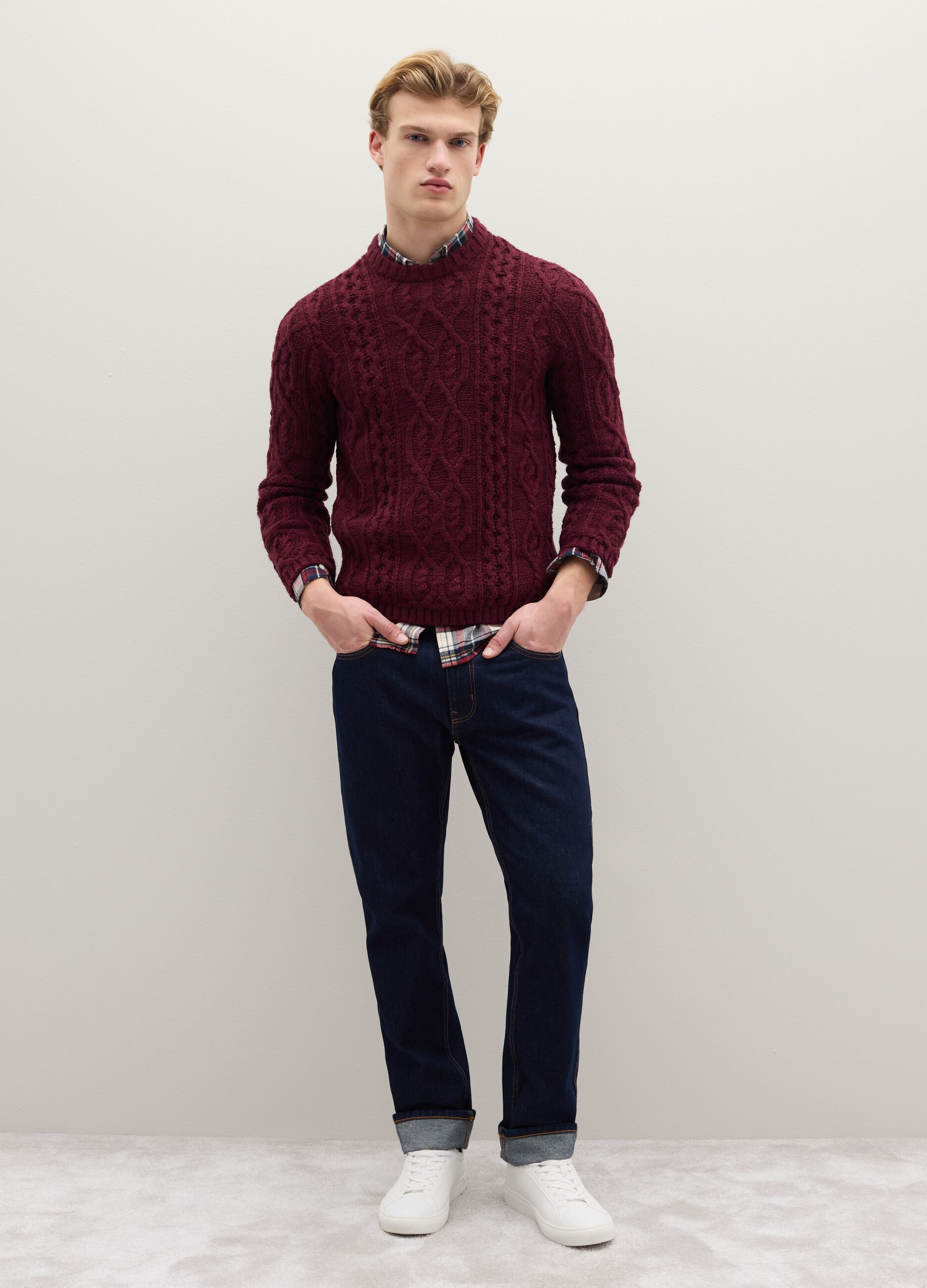 Maglione girocollo bordeaux in misto lana