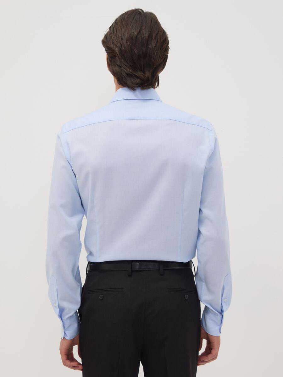 Camicia azzurra in puro cotone con colletto classico slim fit no iron_3