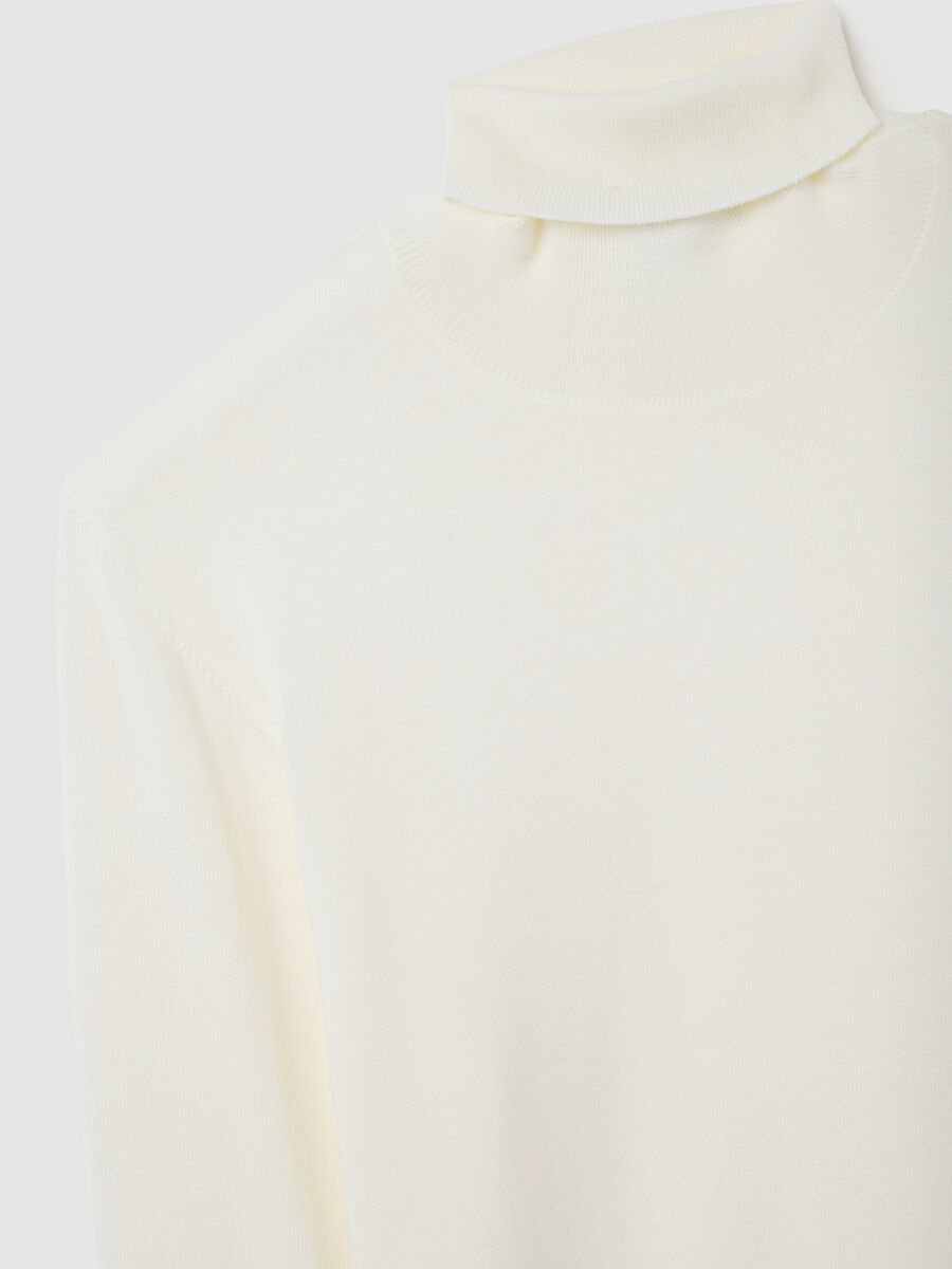 White turtleneck sweater in pure merino wool regular fit_1
