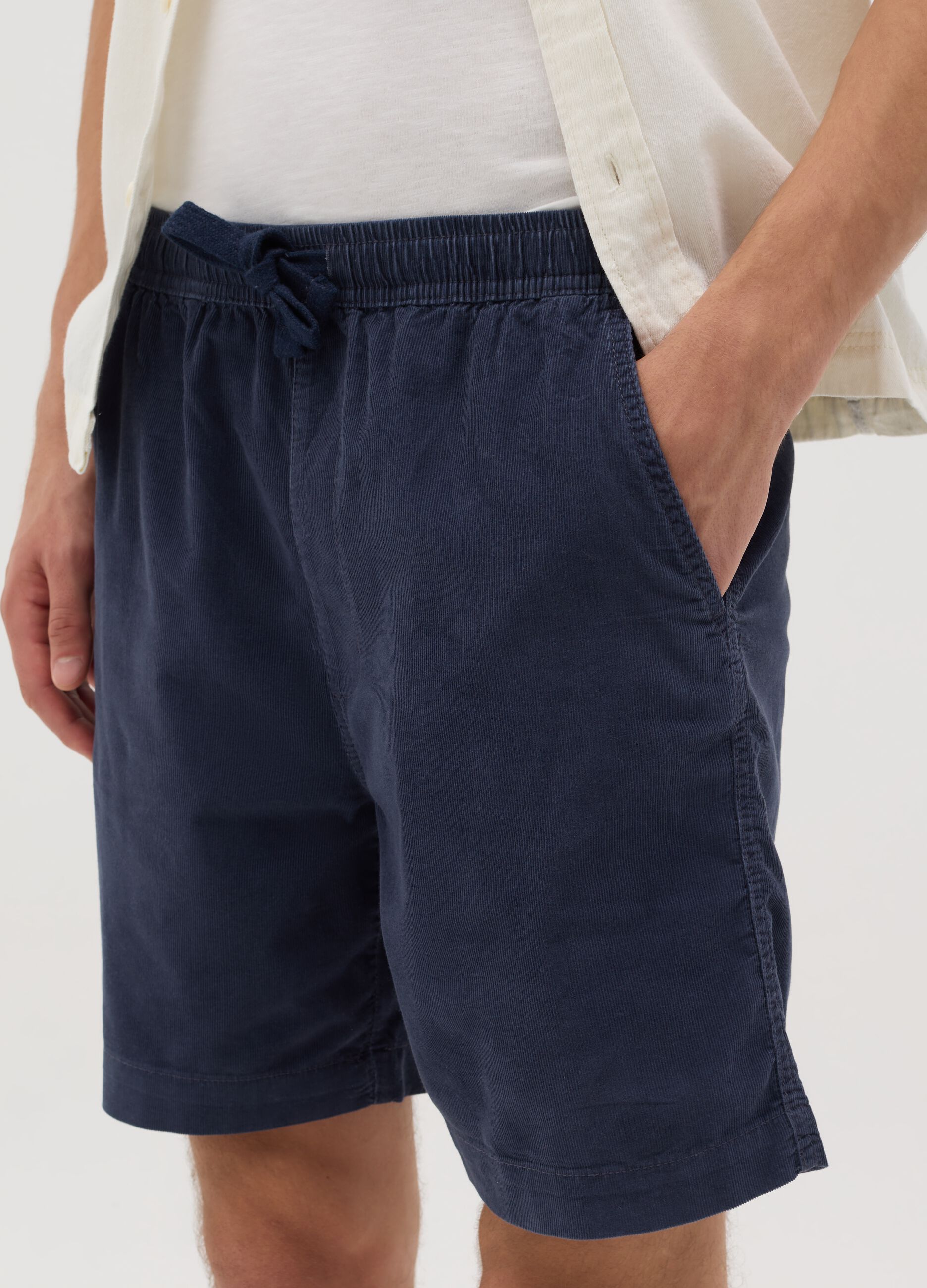 Men's blue regular fit pure cotton shorts with elastic drawstring