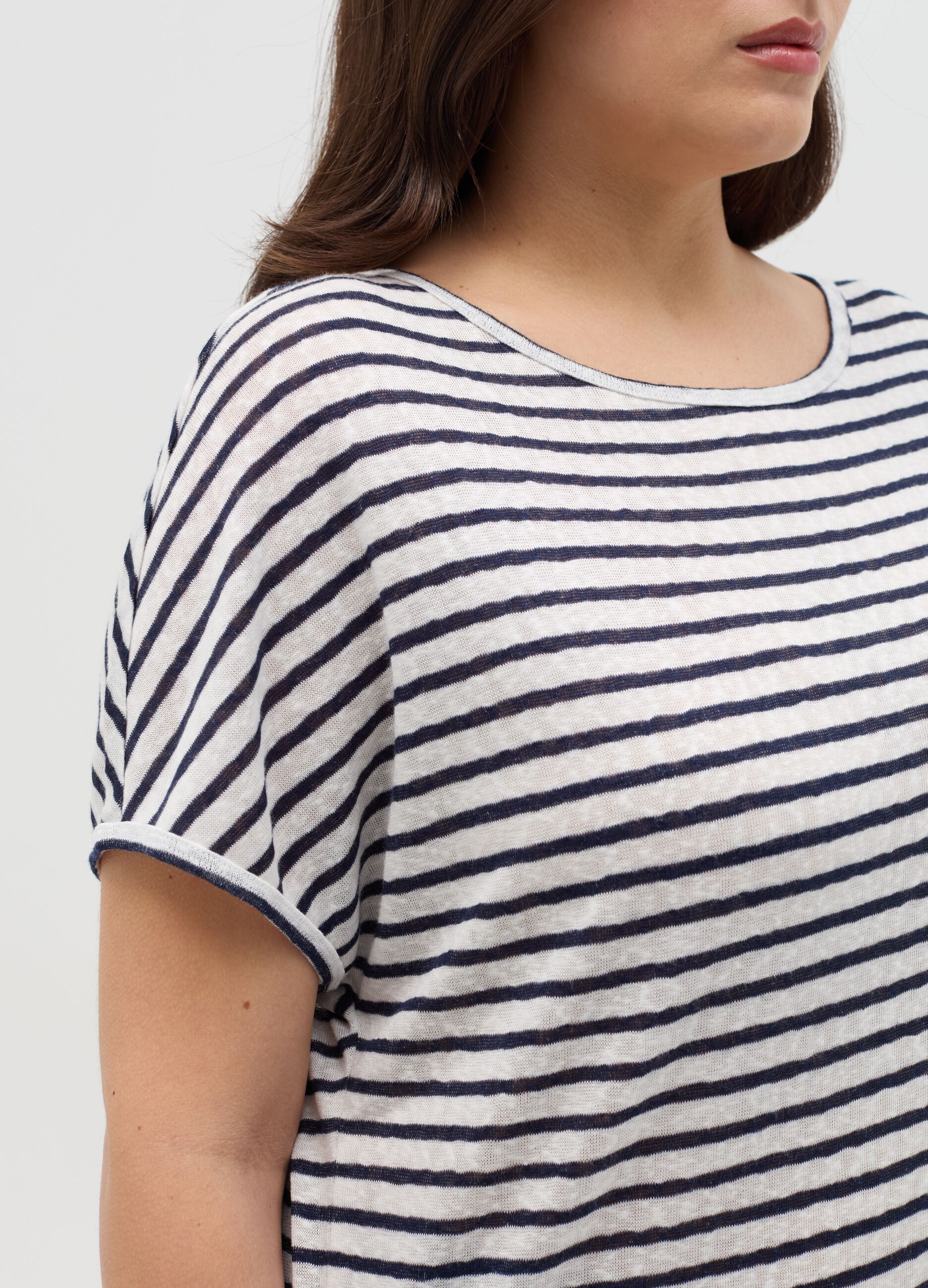 Curvy T-shirt in viscose blend