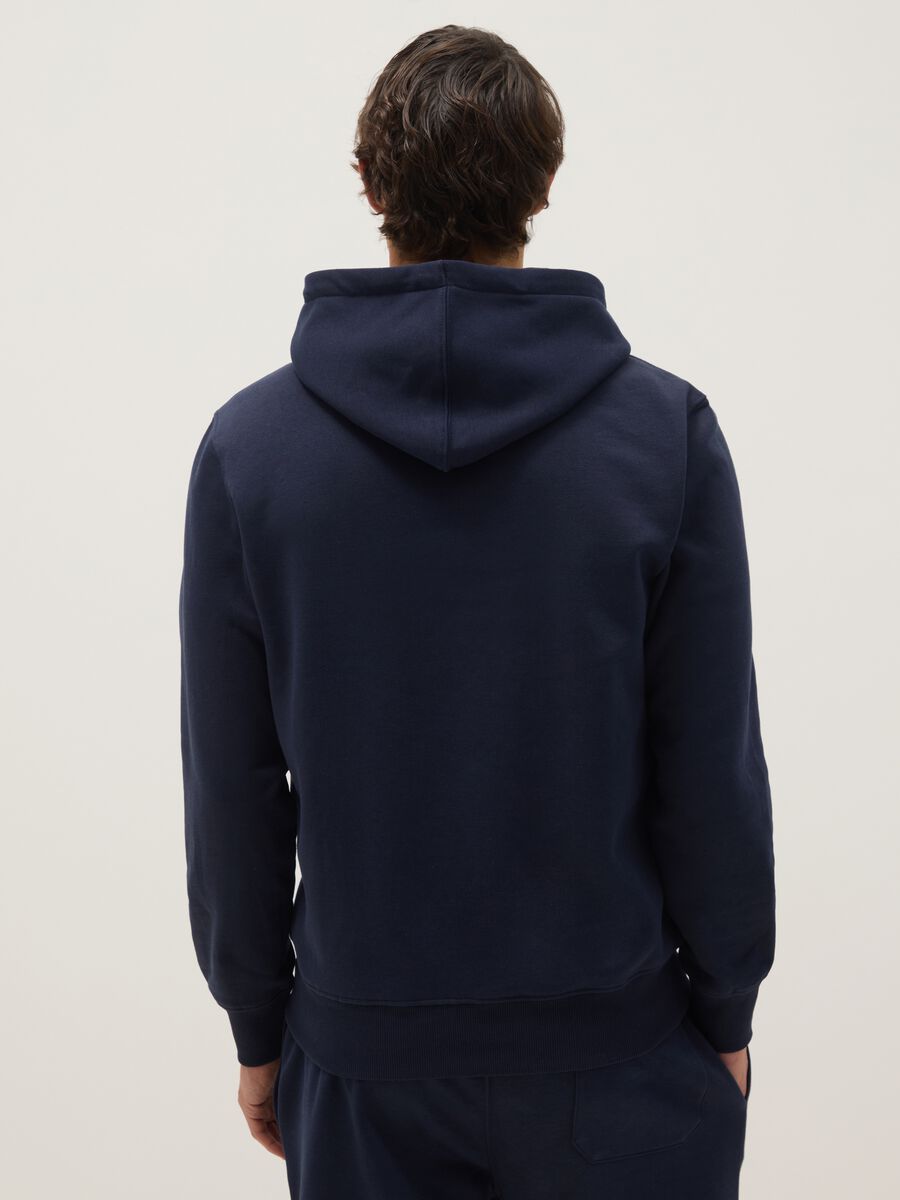 Blue regular fit cotton-blend hoodie with zip_1