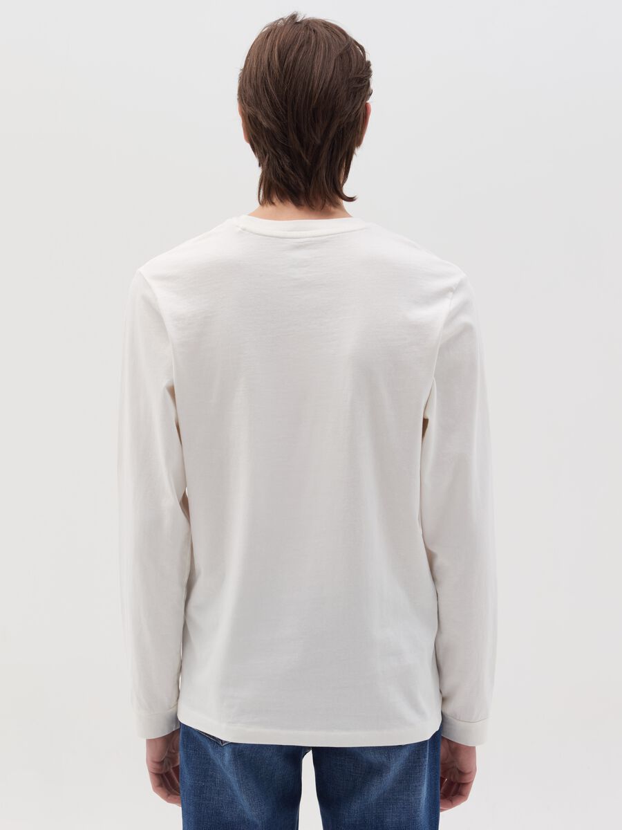 Cotton T-shirt with pocket and long sleeves_3