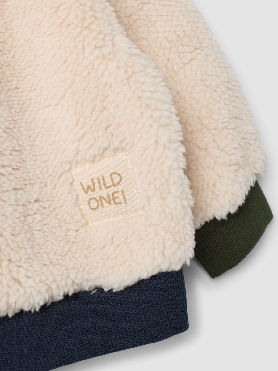 Felpa beige in cotone organico con girocollo per neonato_3