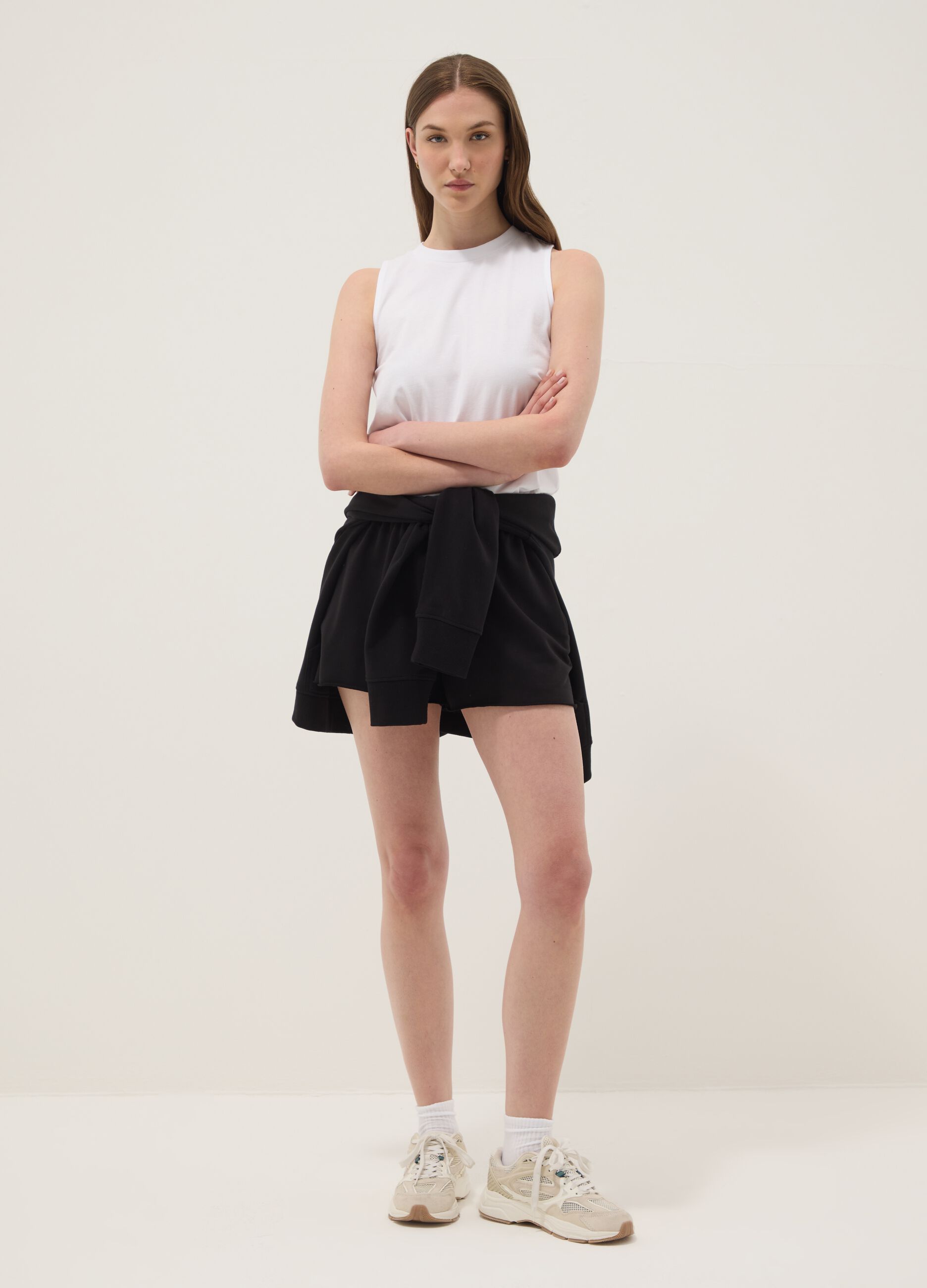 Black cotton-blend Bermuda shorts with elasticated waist