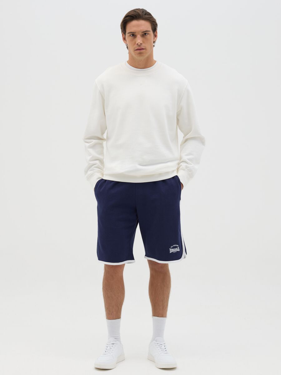 Blue Bermuda joggers with contrasting edging_0