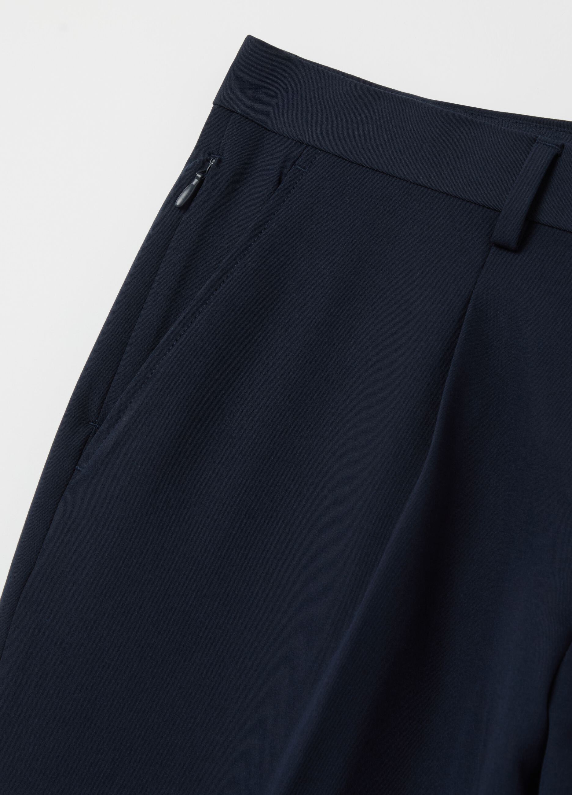 Elegant regular-fit trousers