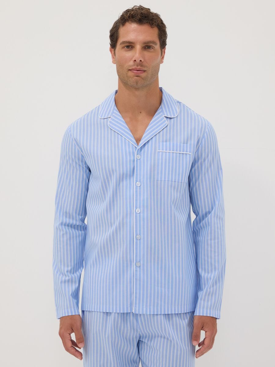 Pigiama azzurro in cotone organico a righe_1
