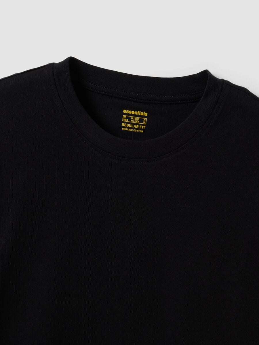 T-shirt nera a maniche lunghe in puro cotone organico con girocollo_1