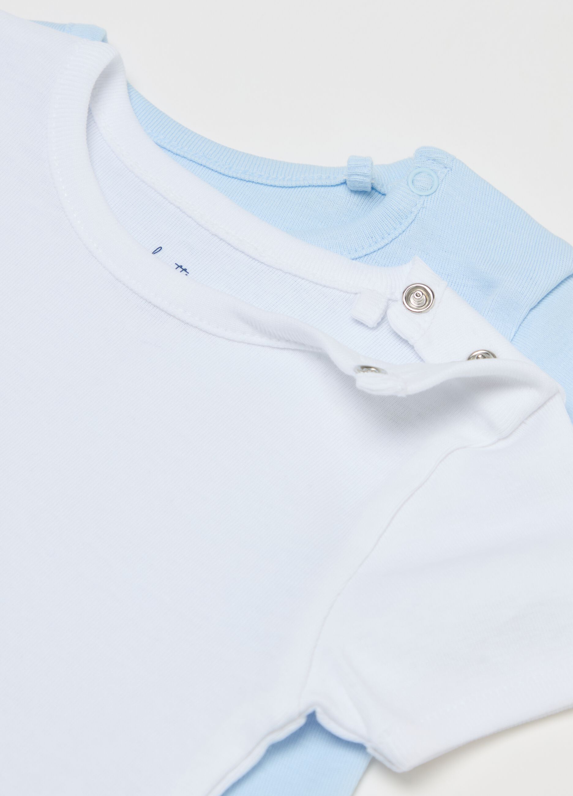 Three-pack organic cotton bodysuits with short sleeves