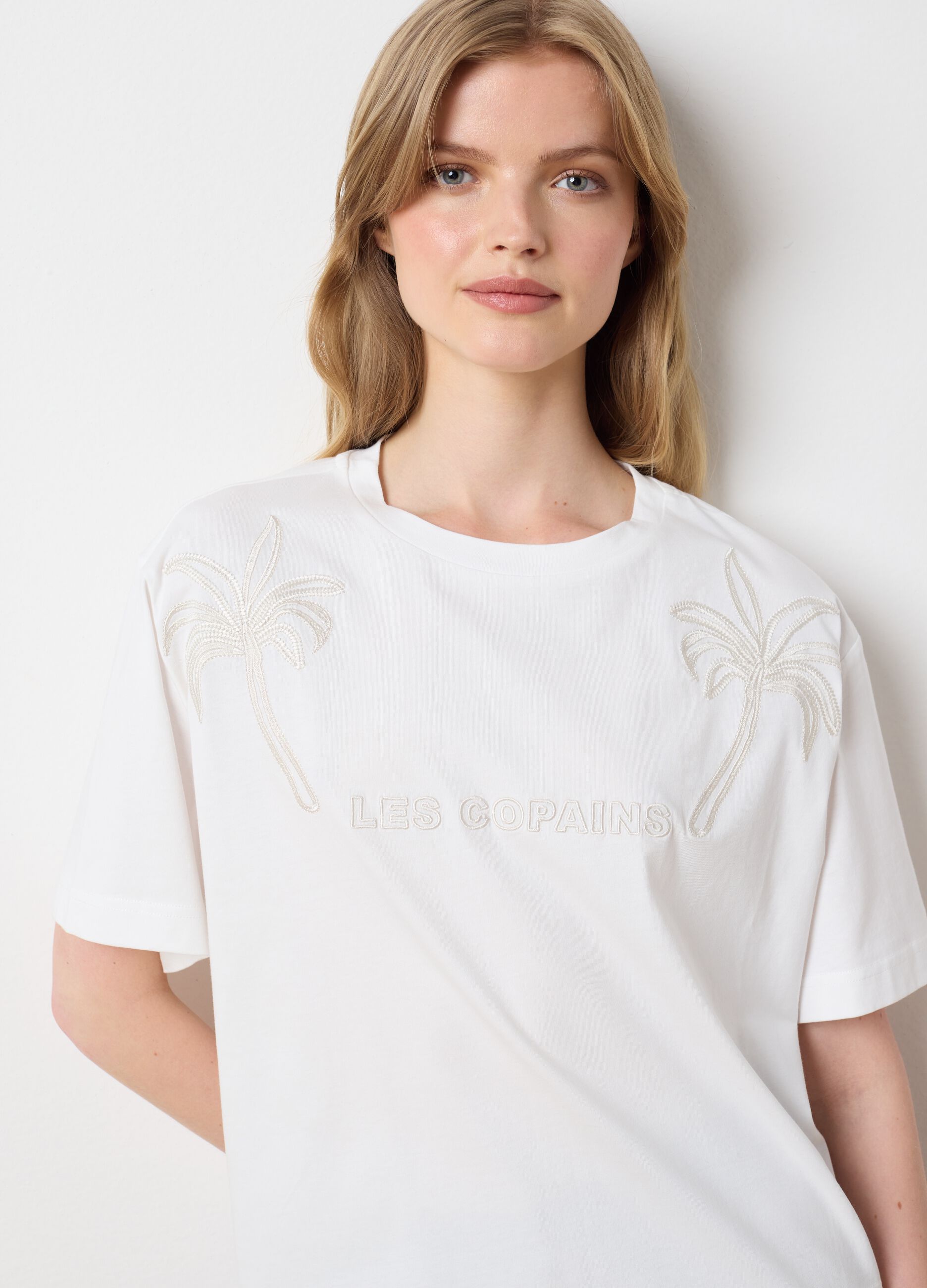 White T-shirt with palm embroidery Les Copains