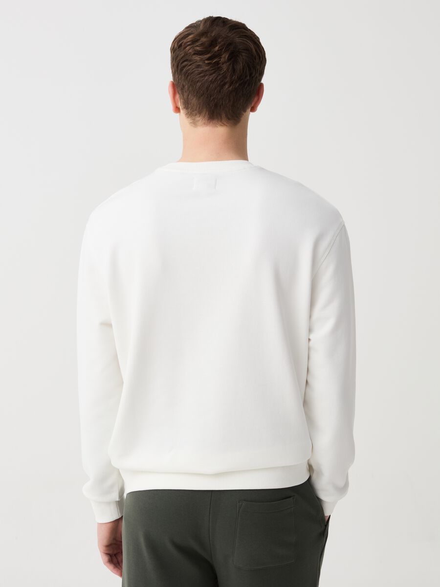 Round neck sweatshirt with print_2