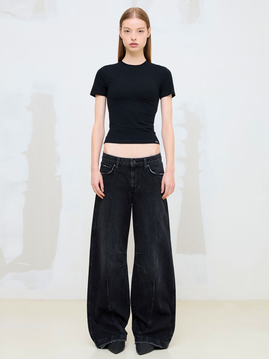 Perfect Black T-shirt_2