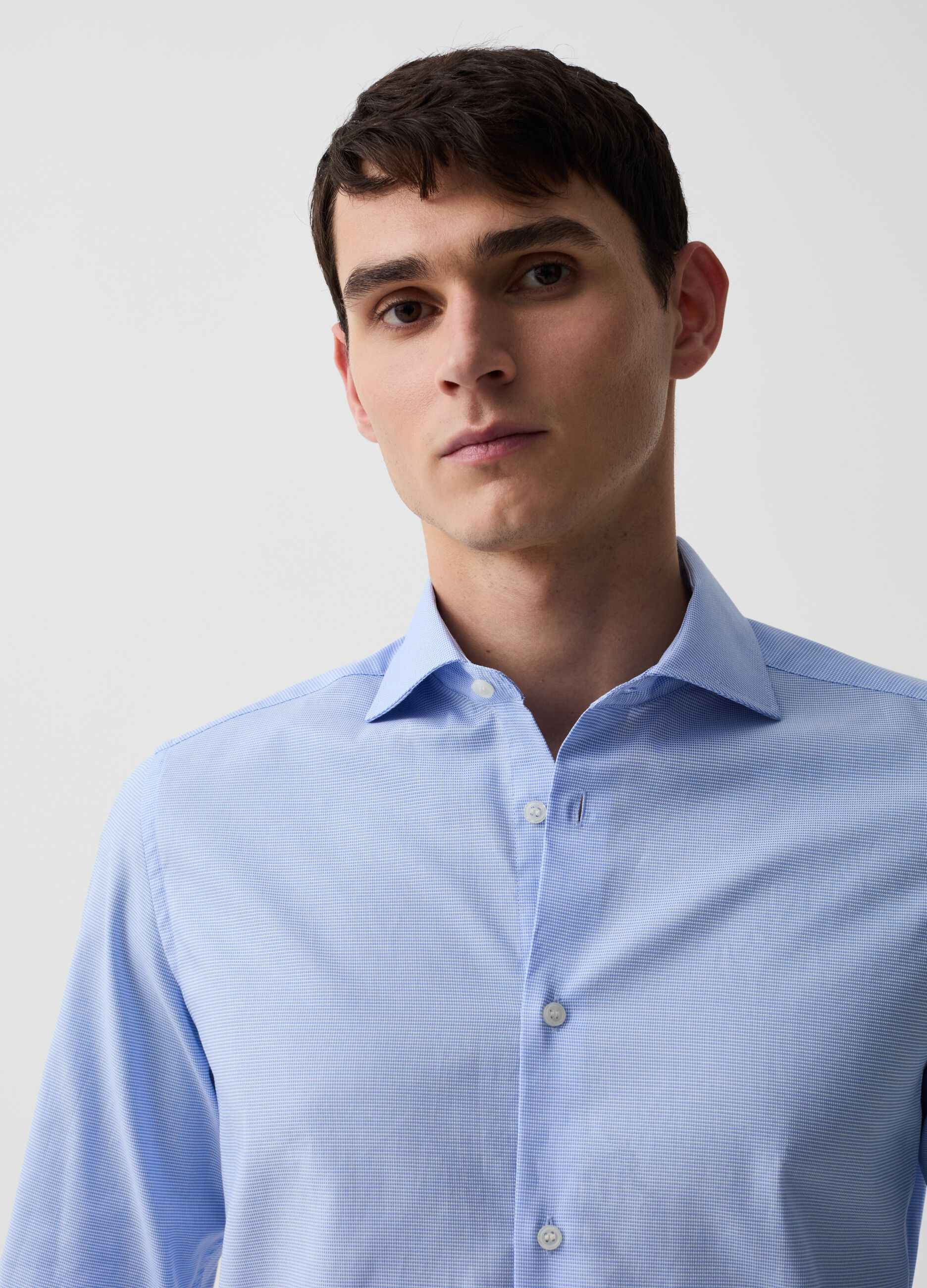 Camicia slim fit easy iron con micro trama