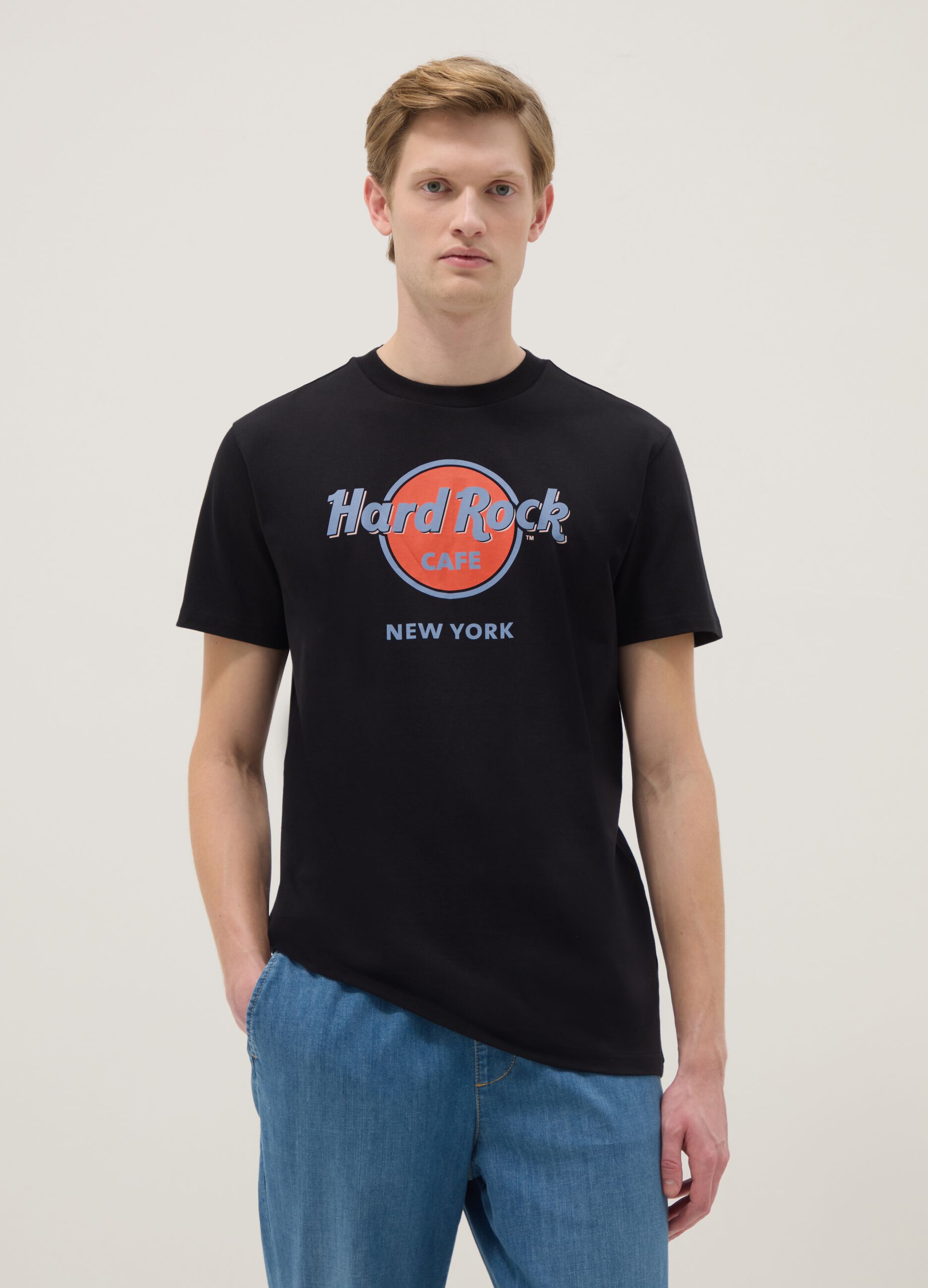 Black pure cotton regular fit T-shirt with Hard Rock Cafe logo