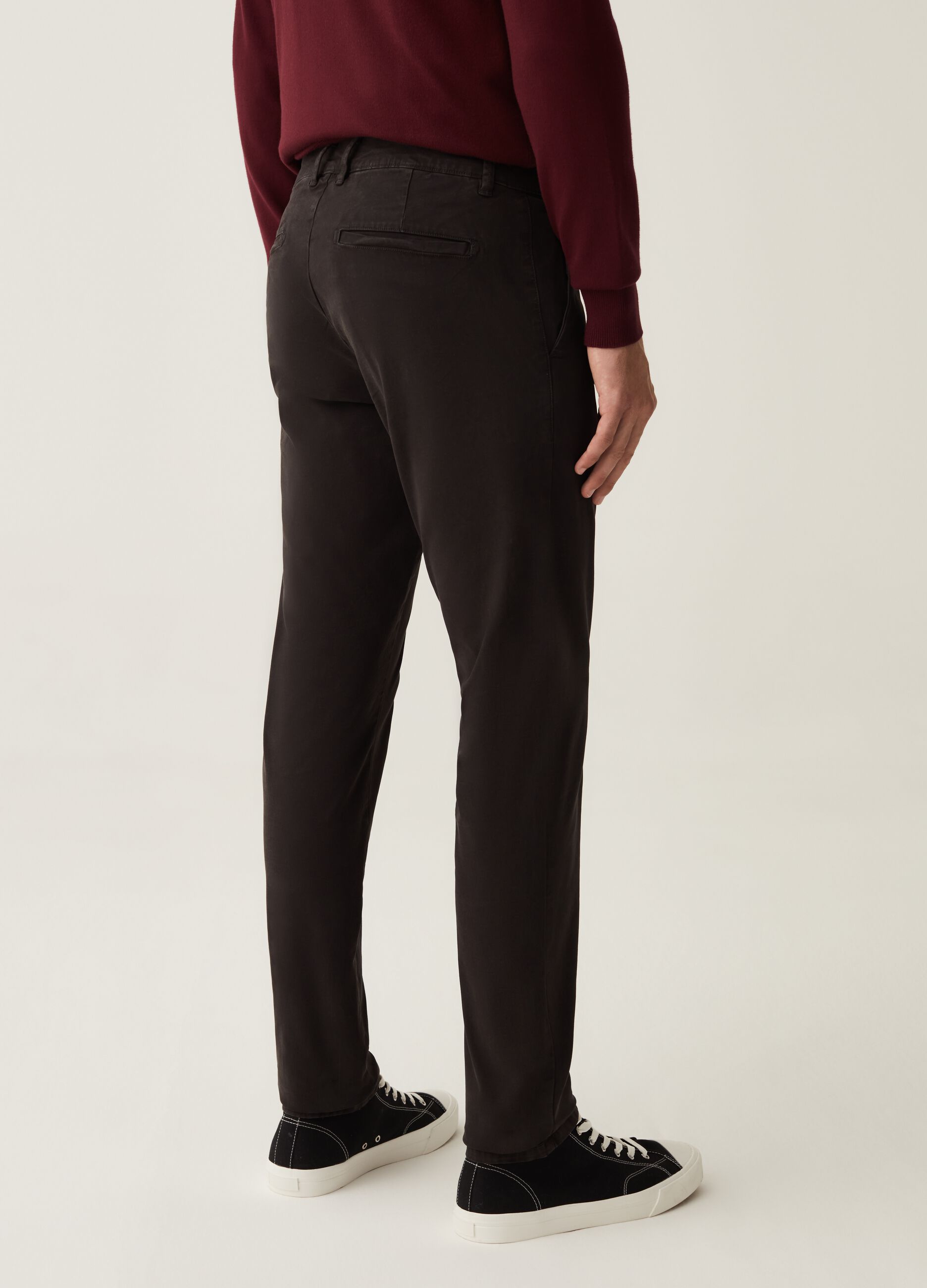 Pantaloni chino in cotone stretch tinta unita