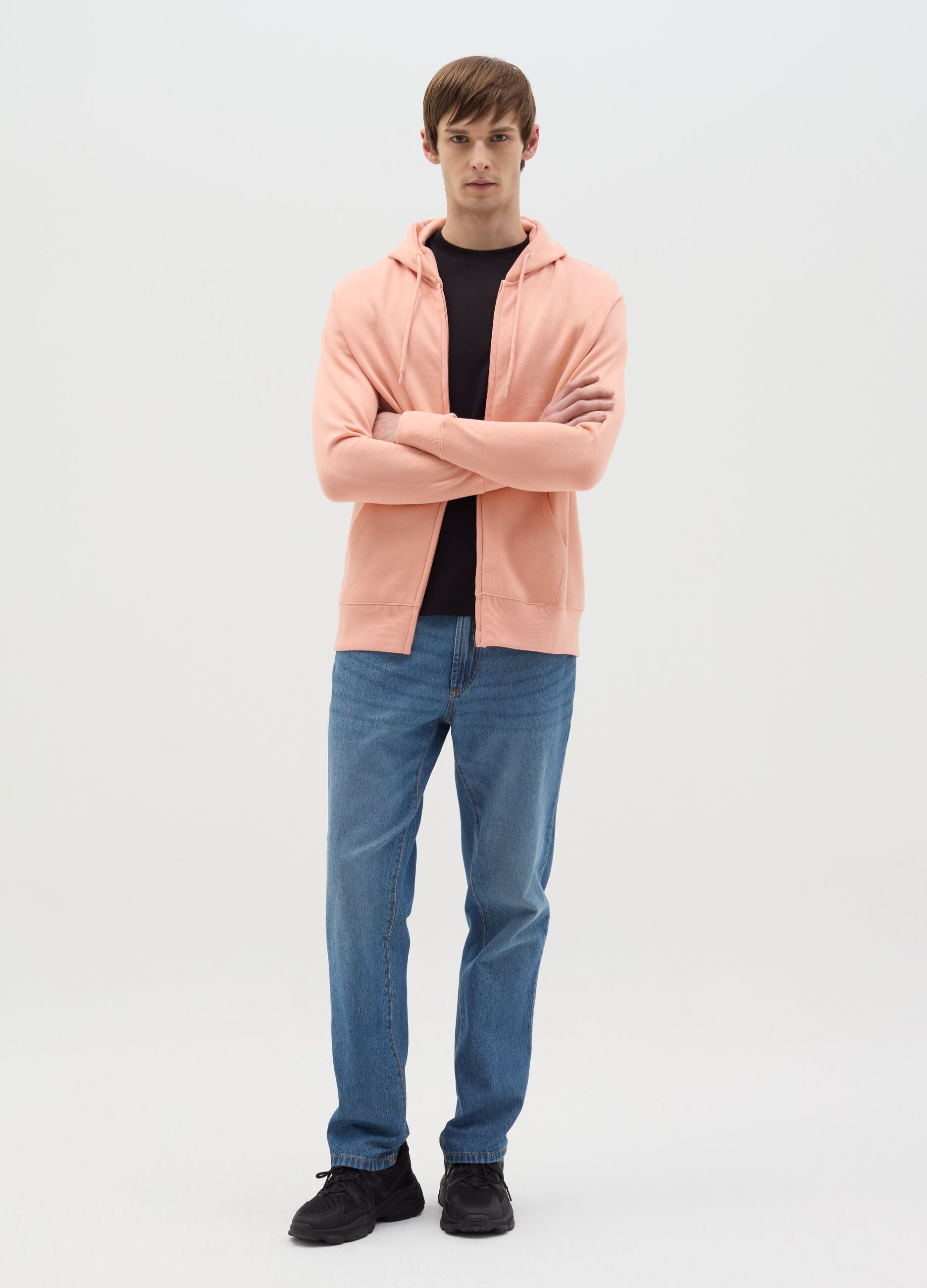 Full-zip Essential con cappuccio