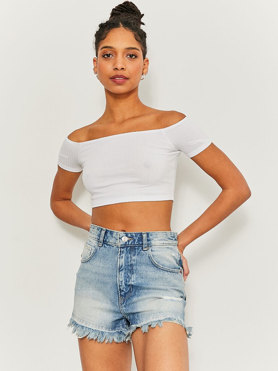 Frayed denim shorts_0