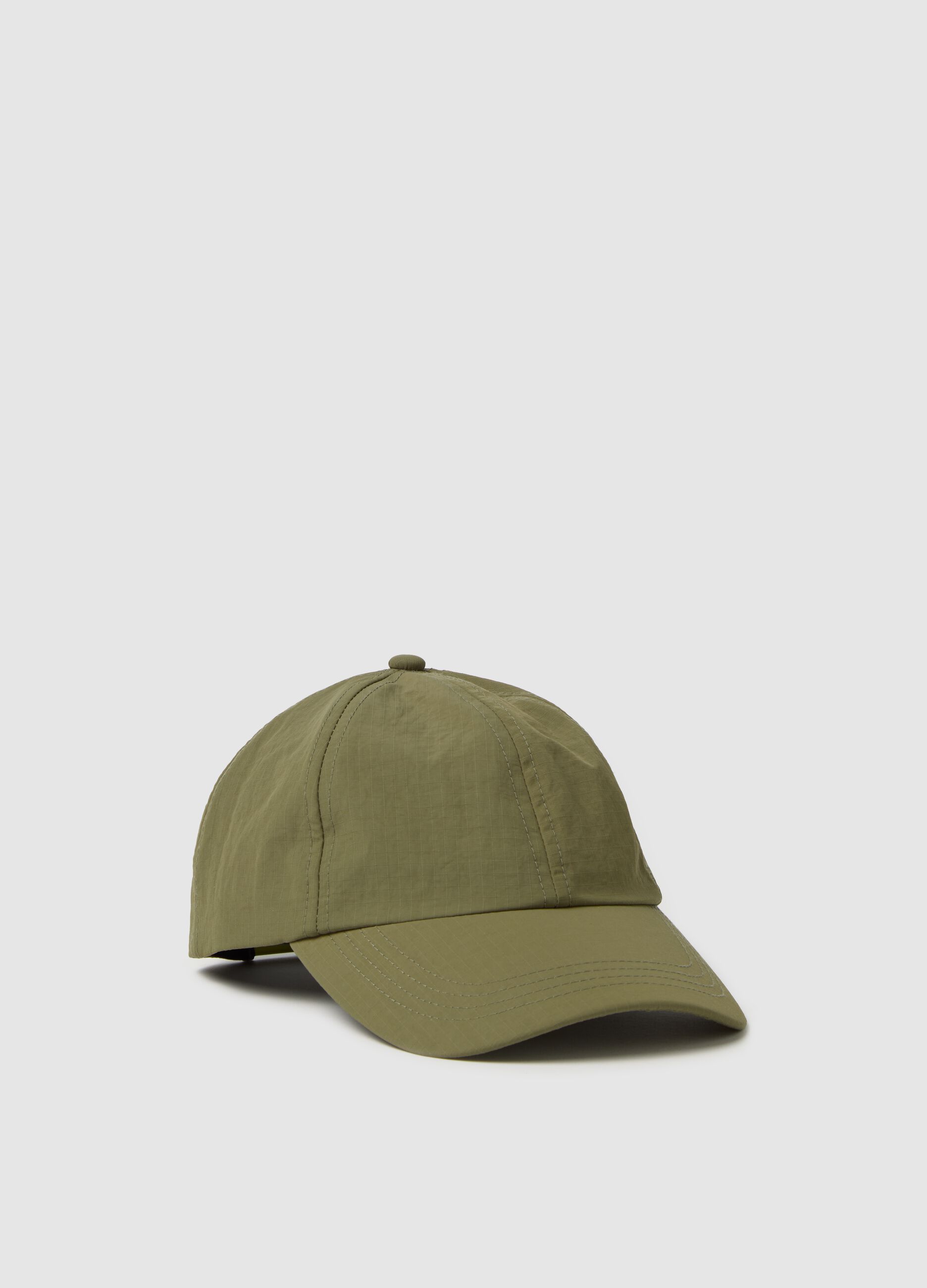 Essential green baseball cap with ripstop weave