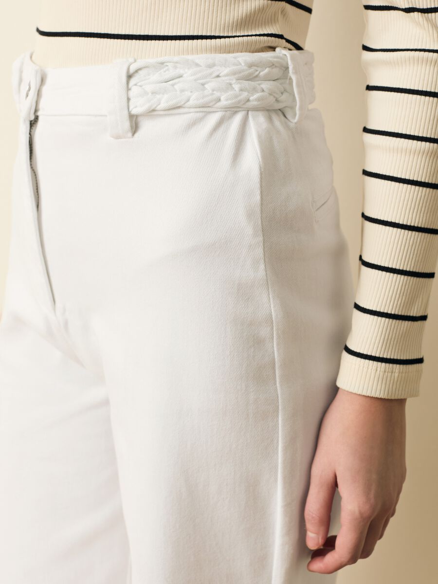 Wide-leg jeans with cable-knit detail_2