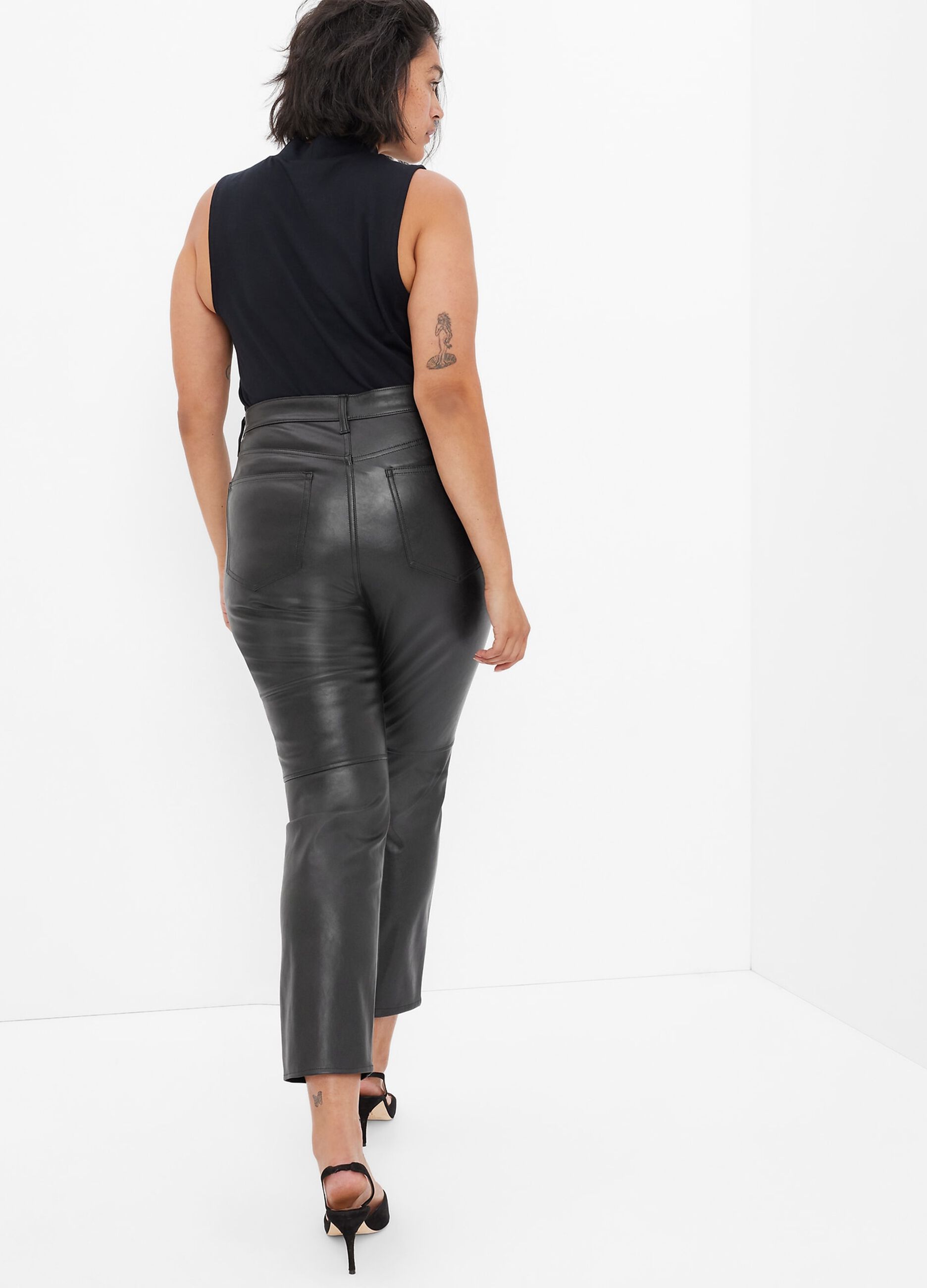 Pantaloni slim fit effetto lucido