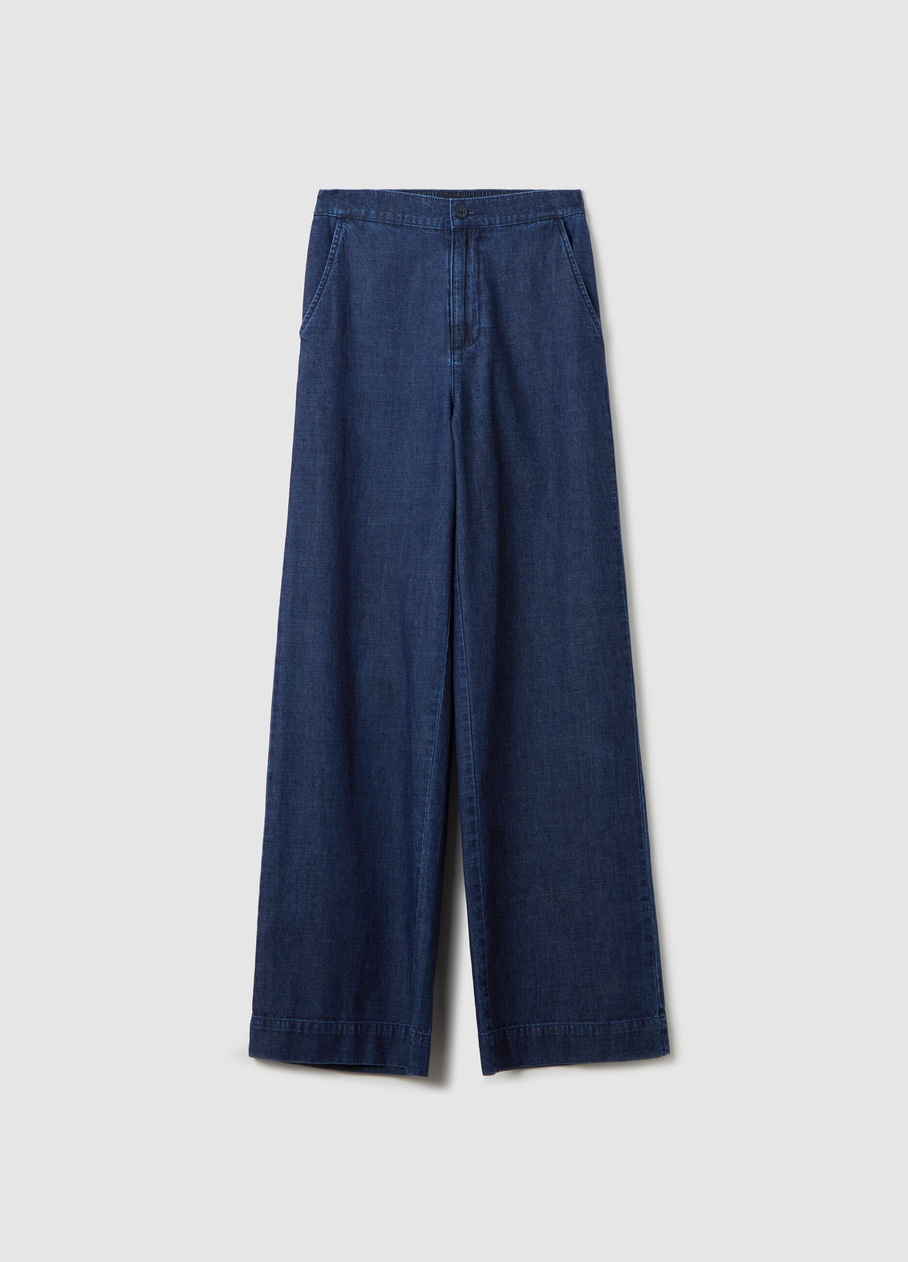 Jeans a gamba larga