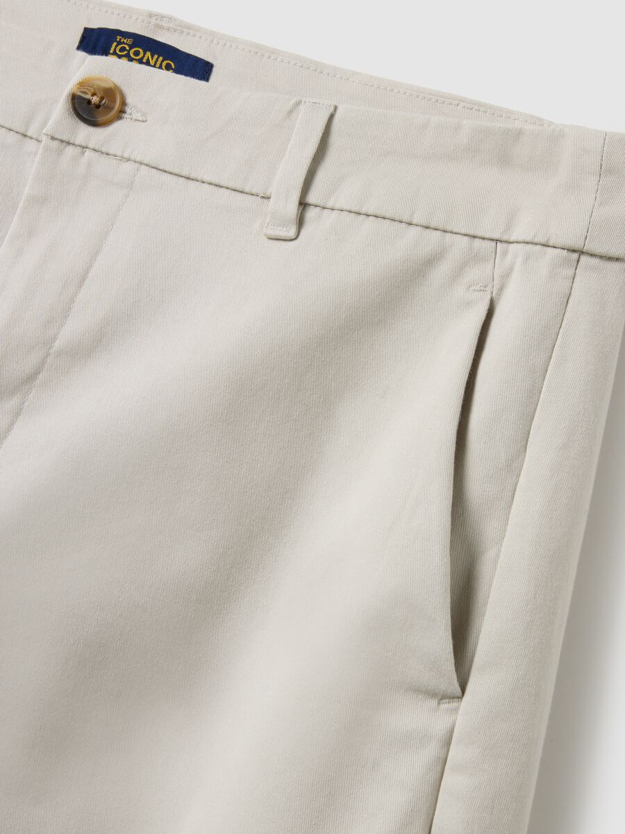 Beige wide-leg stretch cotton chino trousers regular fit_6