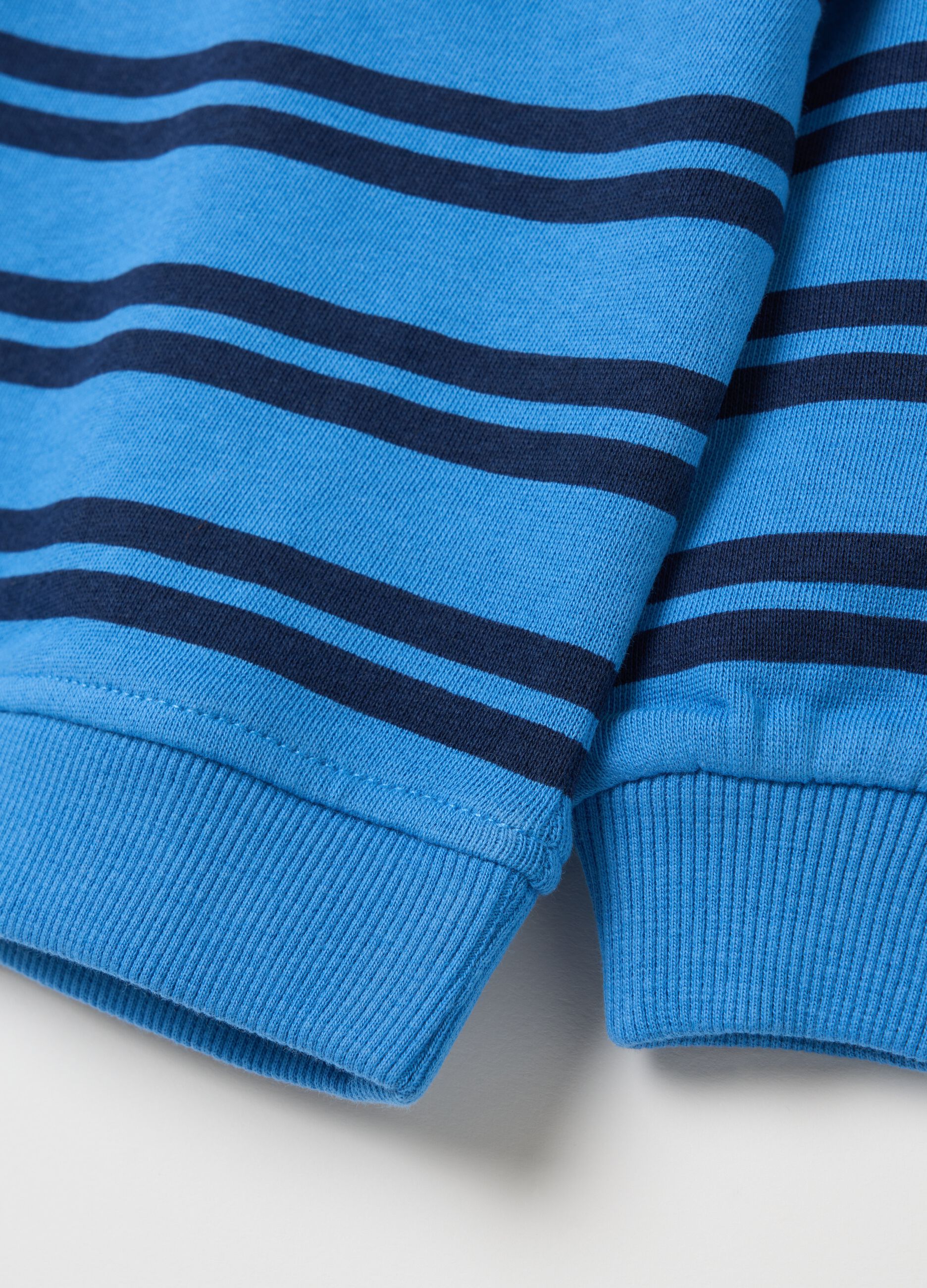 Sweatshirt in striped French terry with "Captain Friend" print