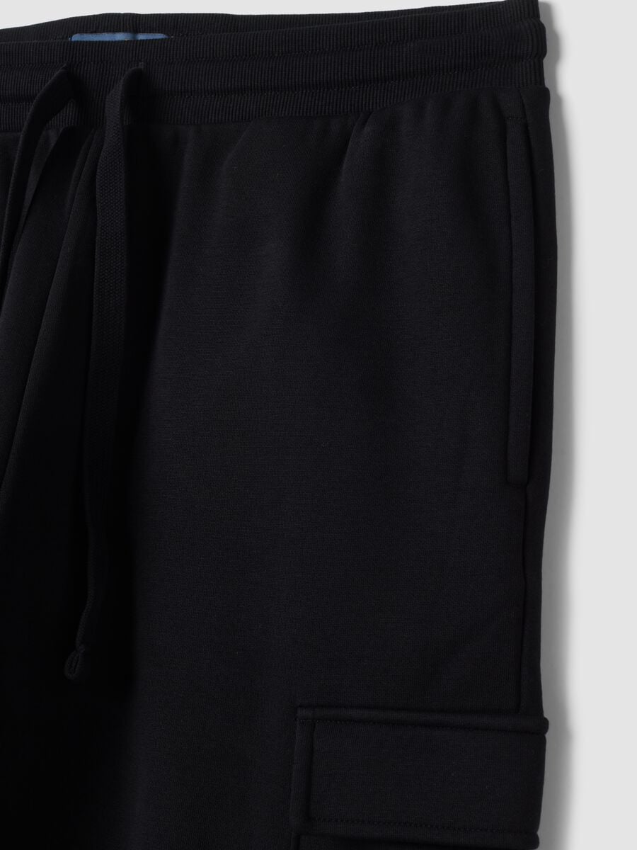 Pantaloni jogger cargo neri in misto cotone con coulisse regular fit_1