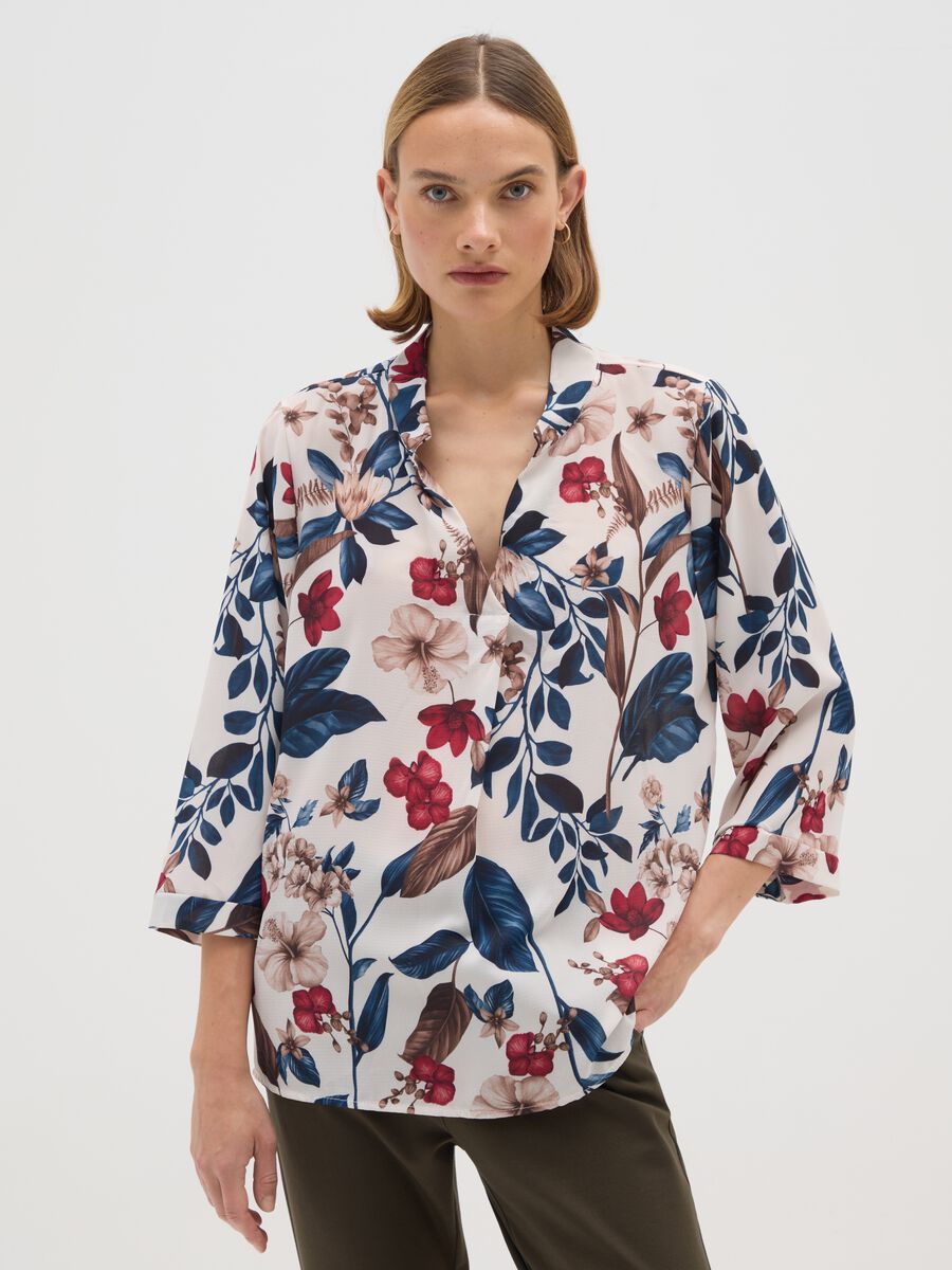 Multicolour Regular Fit Blouse with Flowers_0