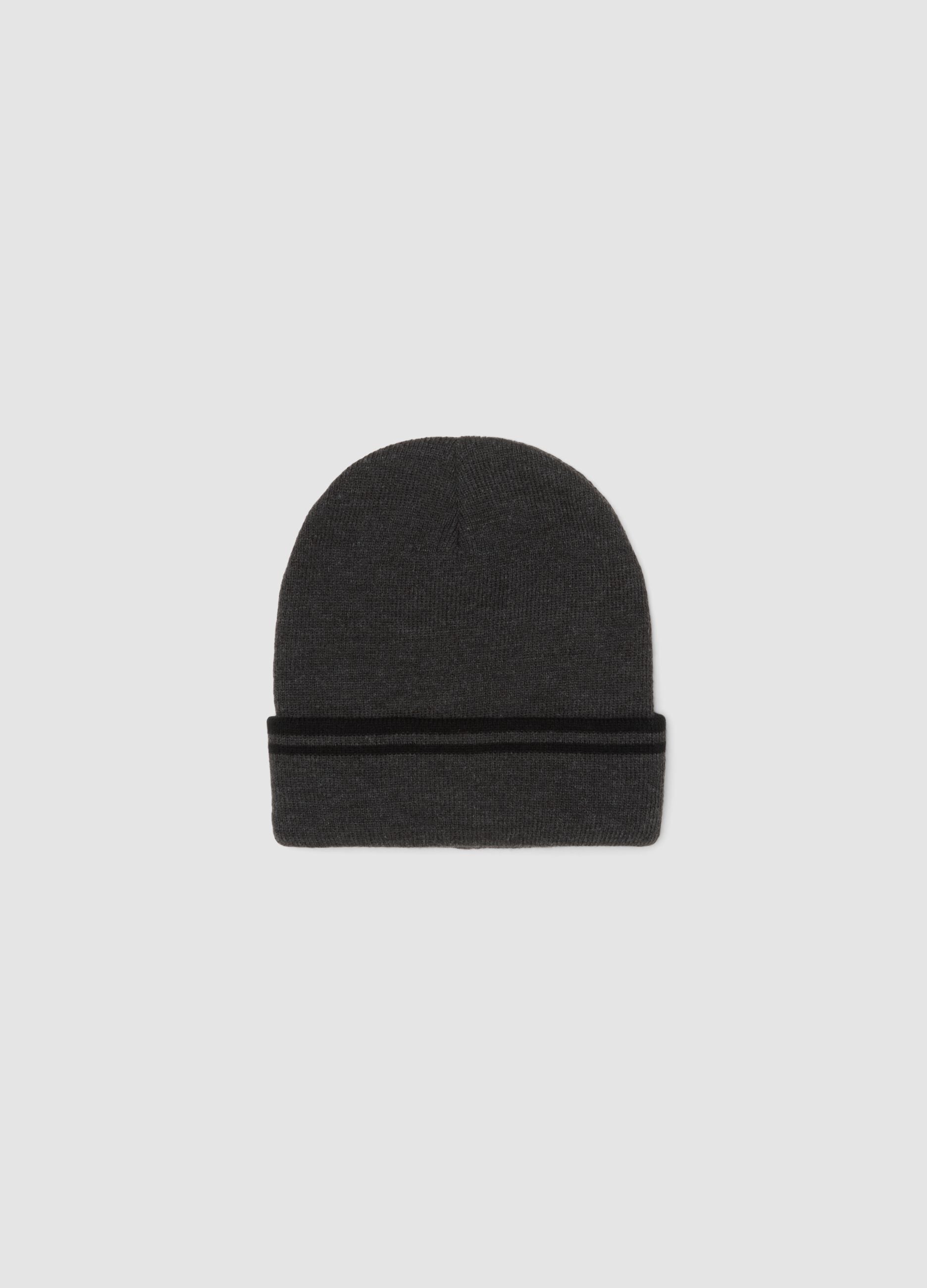 Grey beanie with cuff