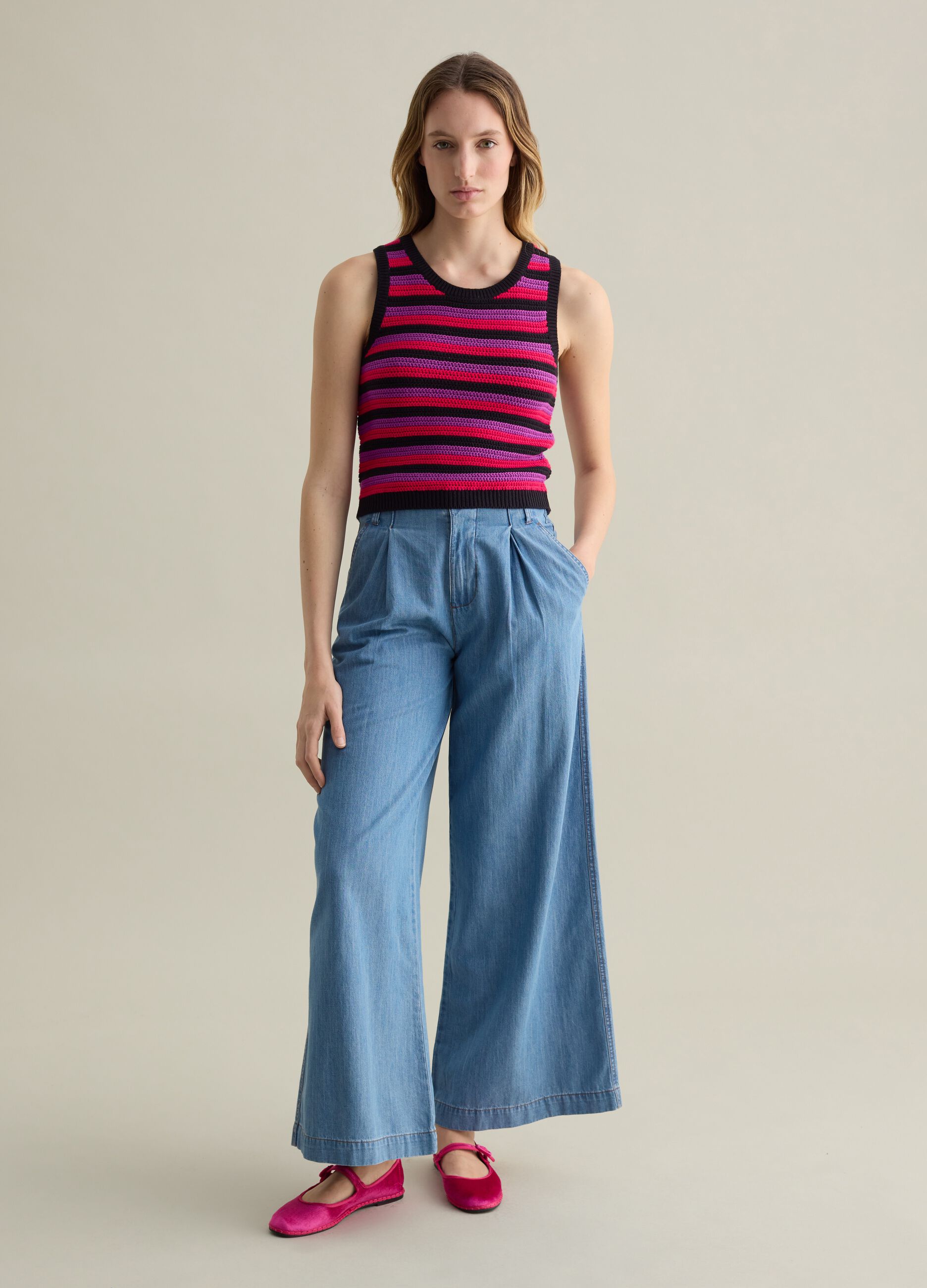 Tank top in maglia a righe multicolore