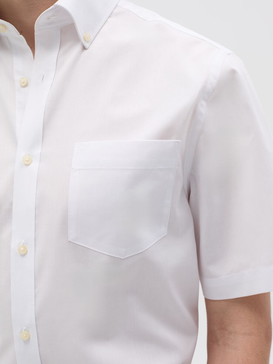 Button-down easy-iron shirt with short sleeves_2