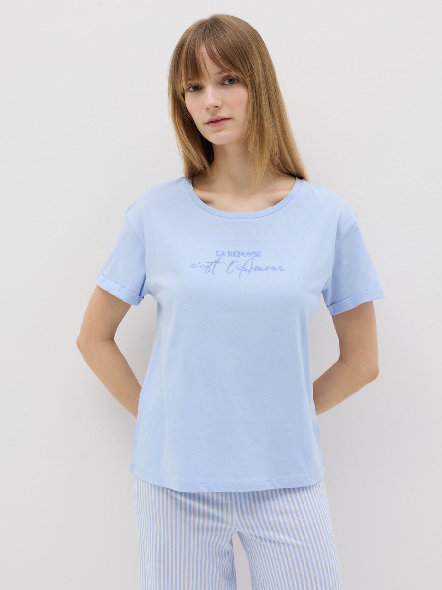 Light blue cotton pyjama top with lettering embroidery_1