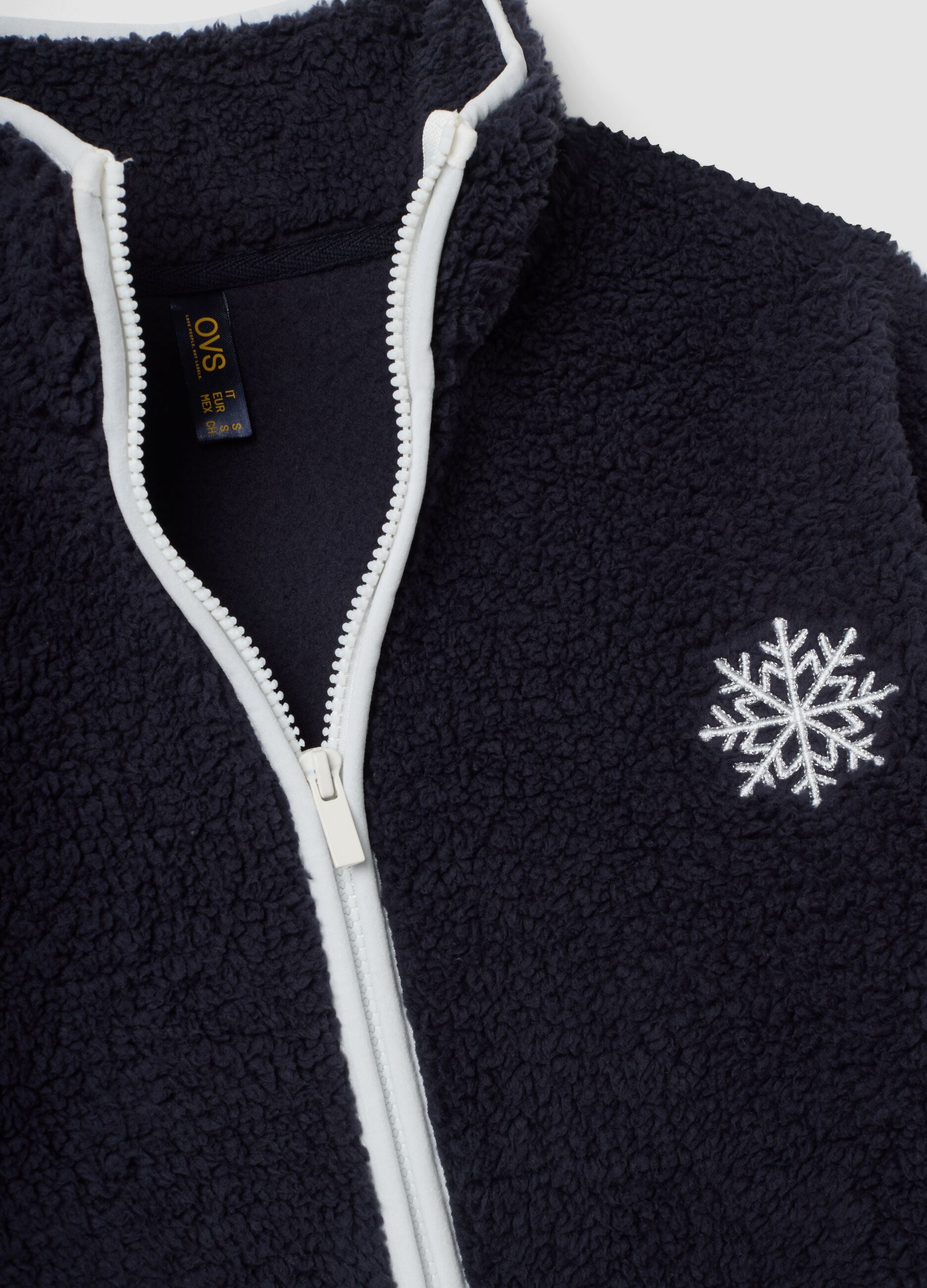 Vestaglia sherpa blu con zip e due tasche