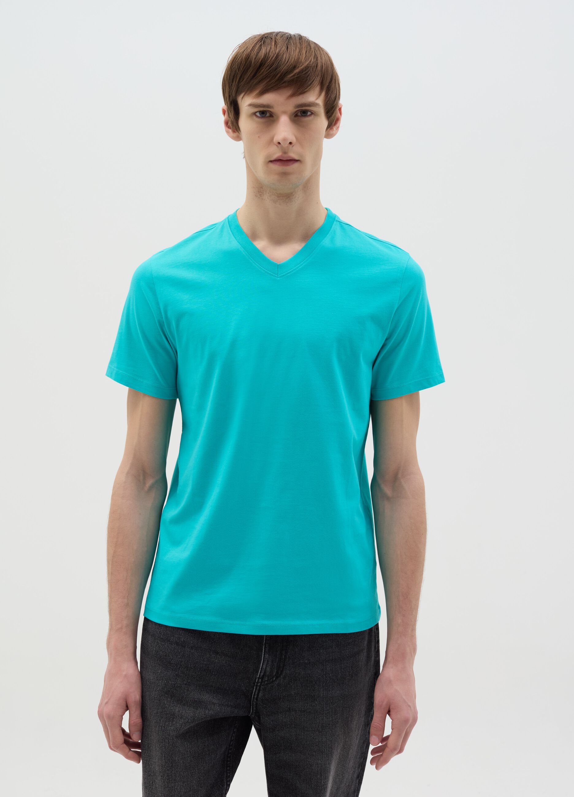 Organic cotton T-shirt with V neck