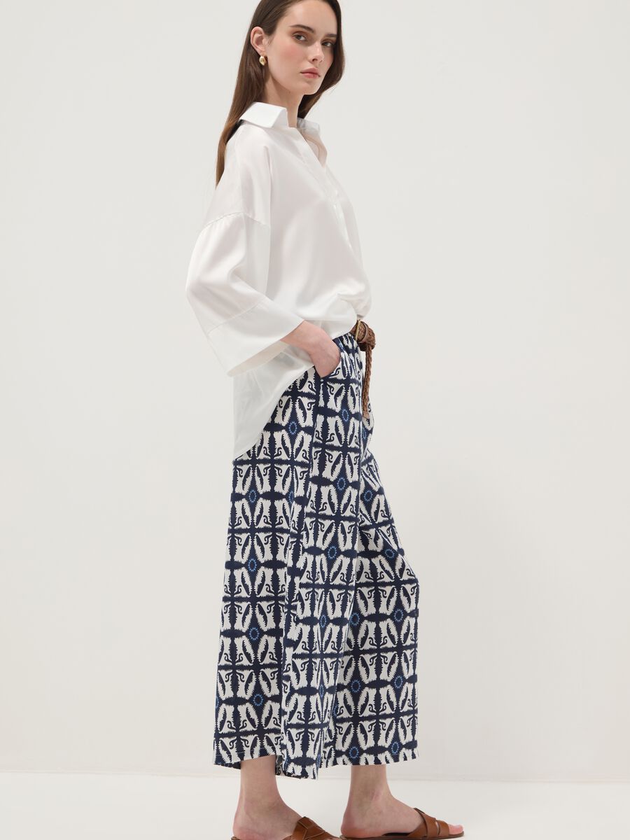 Pantaloni bianchi in pura viscosa con fantasia regular fit_0