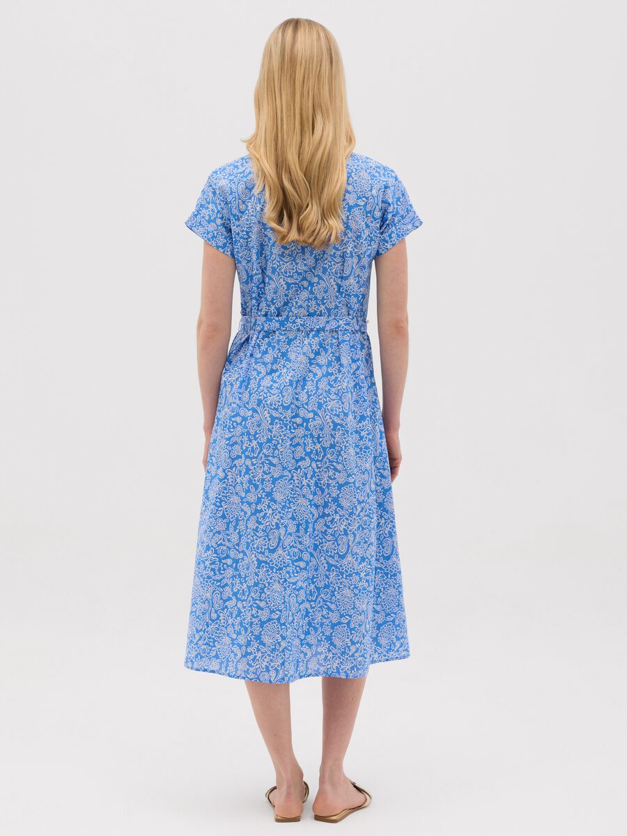 Long cotton dress with blue floral pattern_2