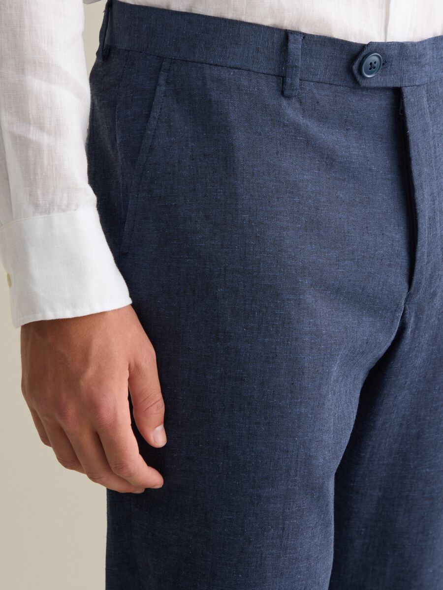 Men's Blue Linen Blend Slim Fit Trousers_3