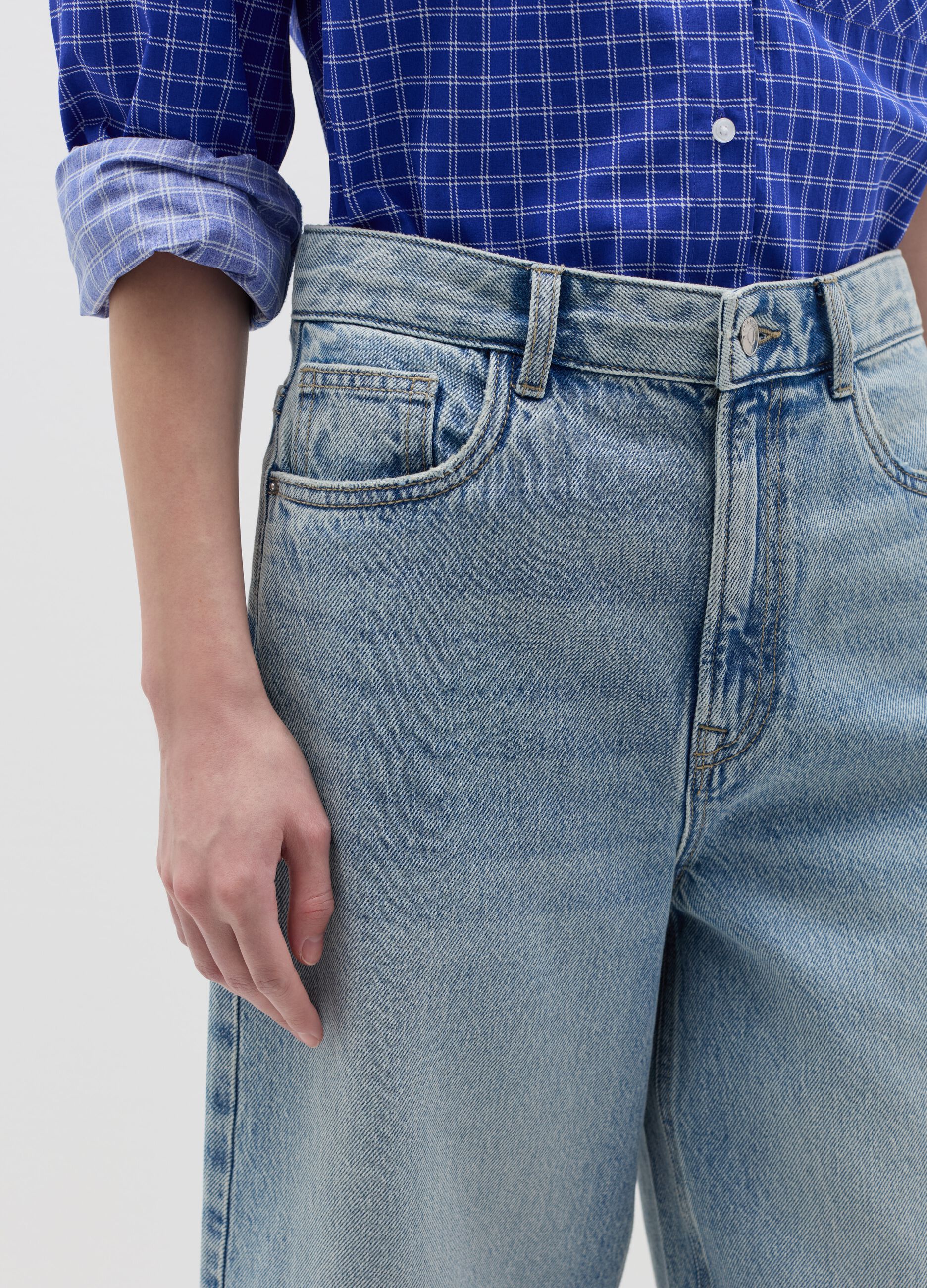 Loose-fit Bermuda shorts in denim