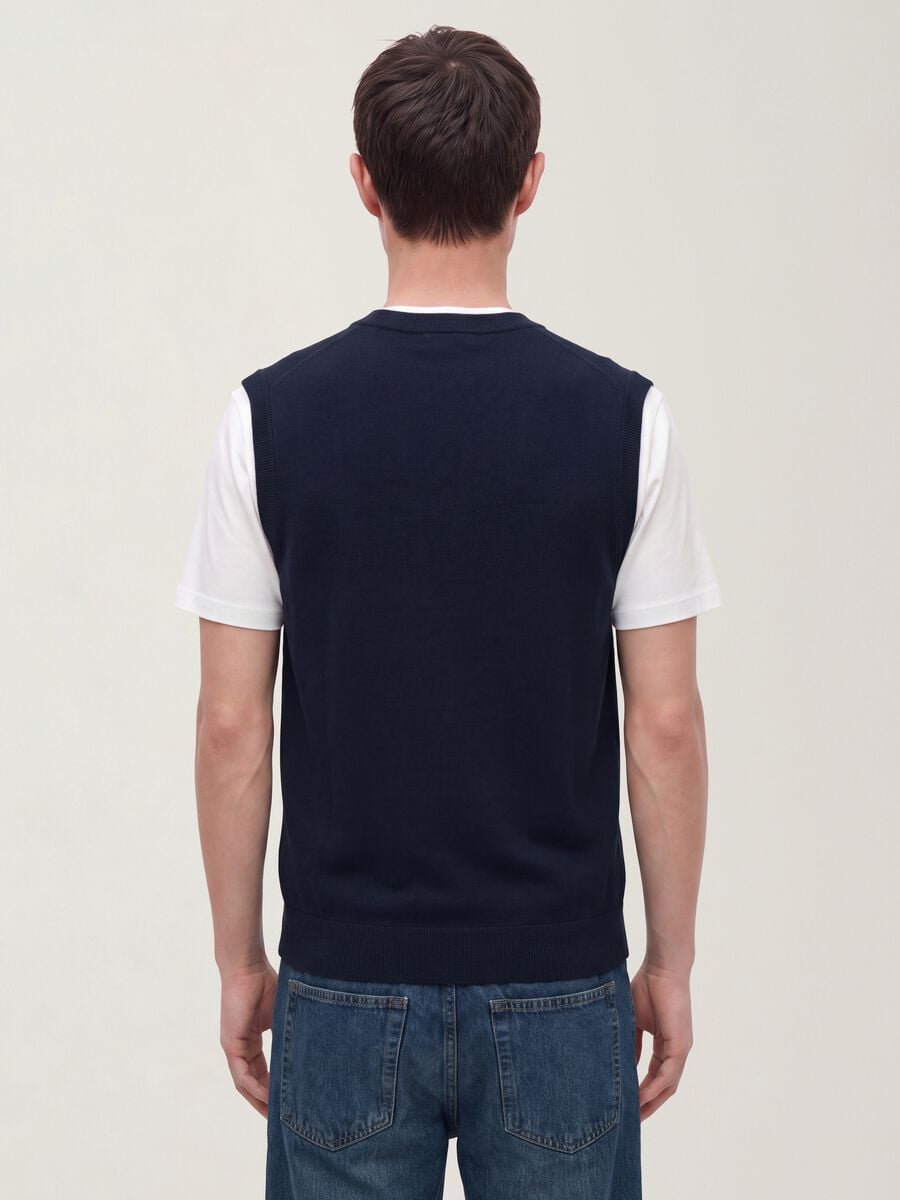 Blue viscose-blend waistcoat with deep V-neck, regular fit_2