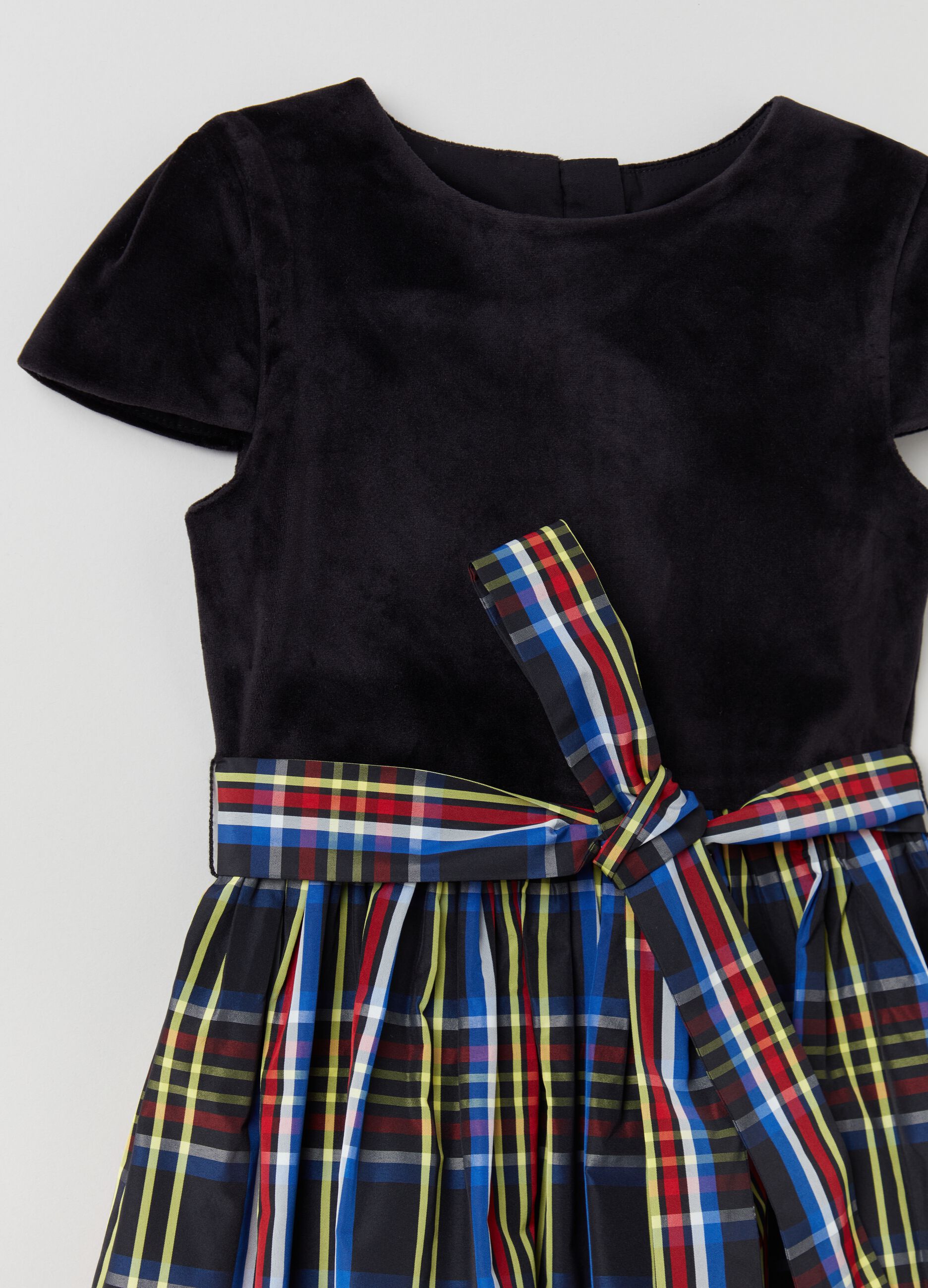Catalogo top ovs ragazza