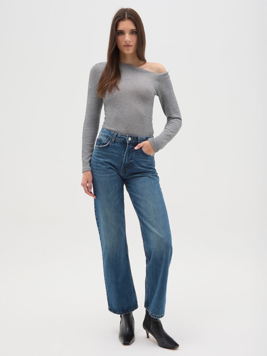 Maglia grigia regular fit con spalla scoperta_1