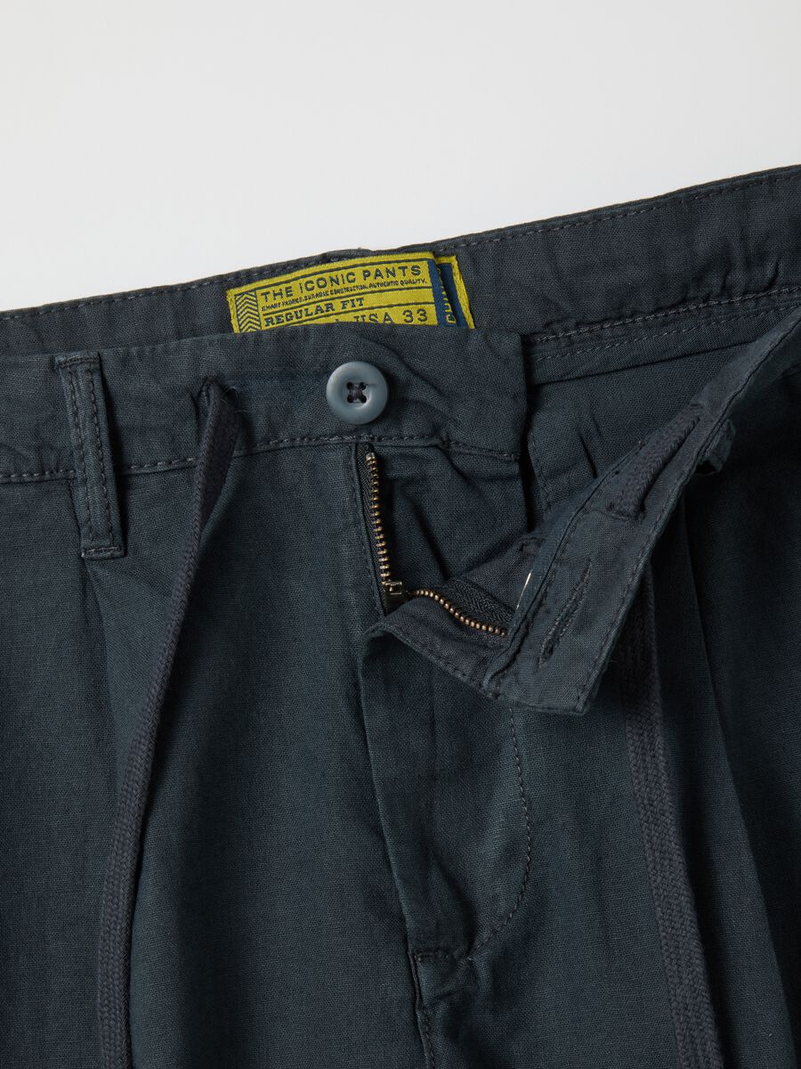 Men's blue regular fit linen blend shorts_1