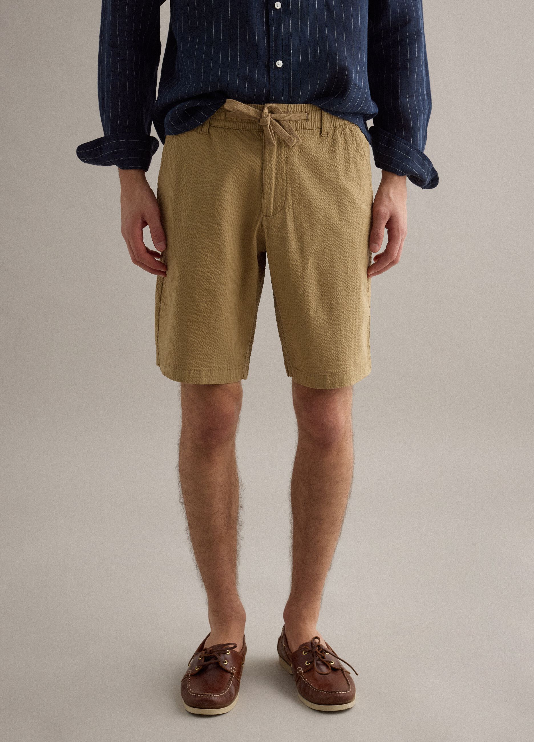 Beige stretch cotton chino shorts, regular fit