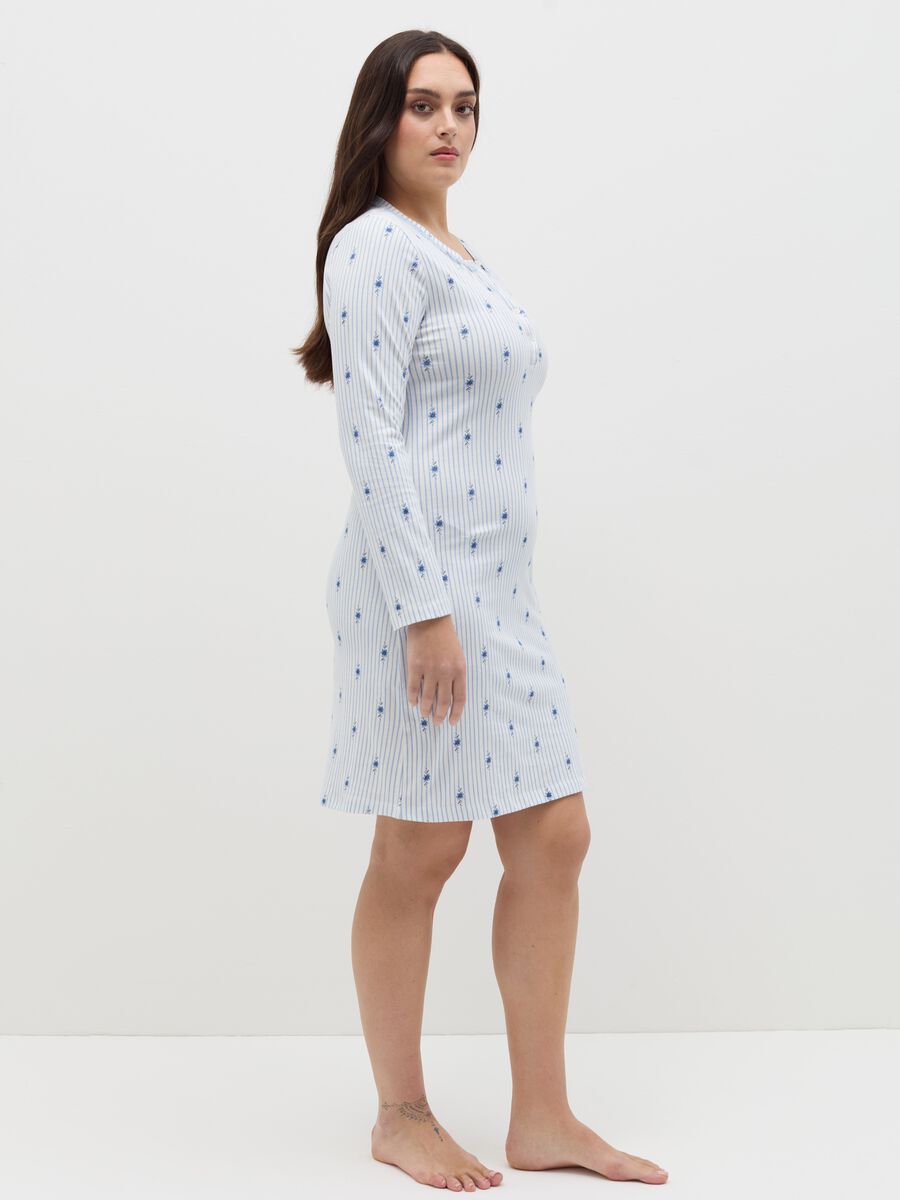 Striped nightshirt with flowers_1