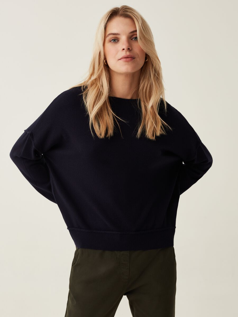 Maglia con cuciture in rilievo_1