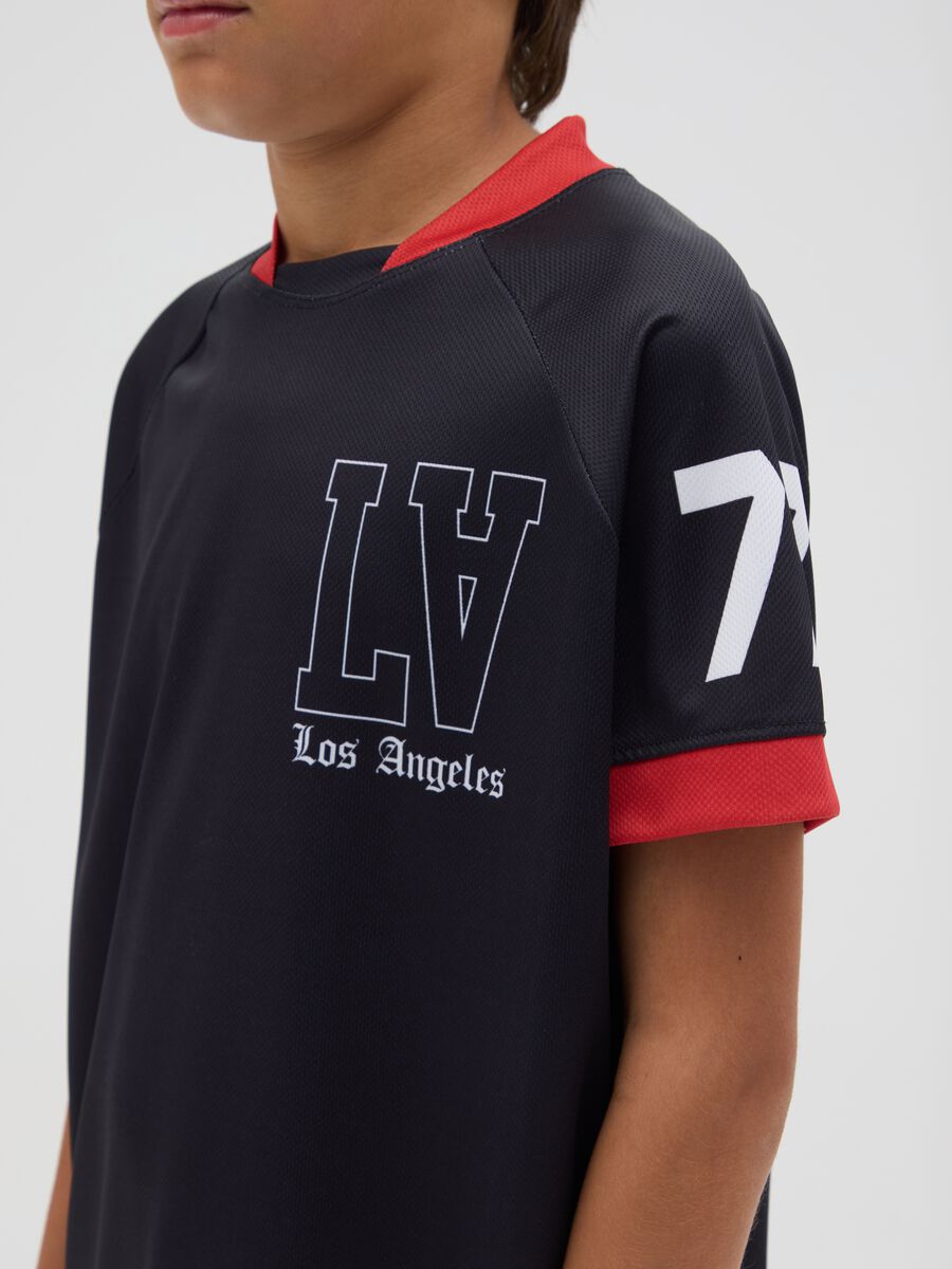 T-shirt da bambino in multicolor con stampa_2