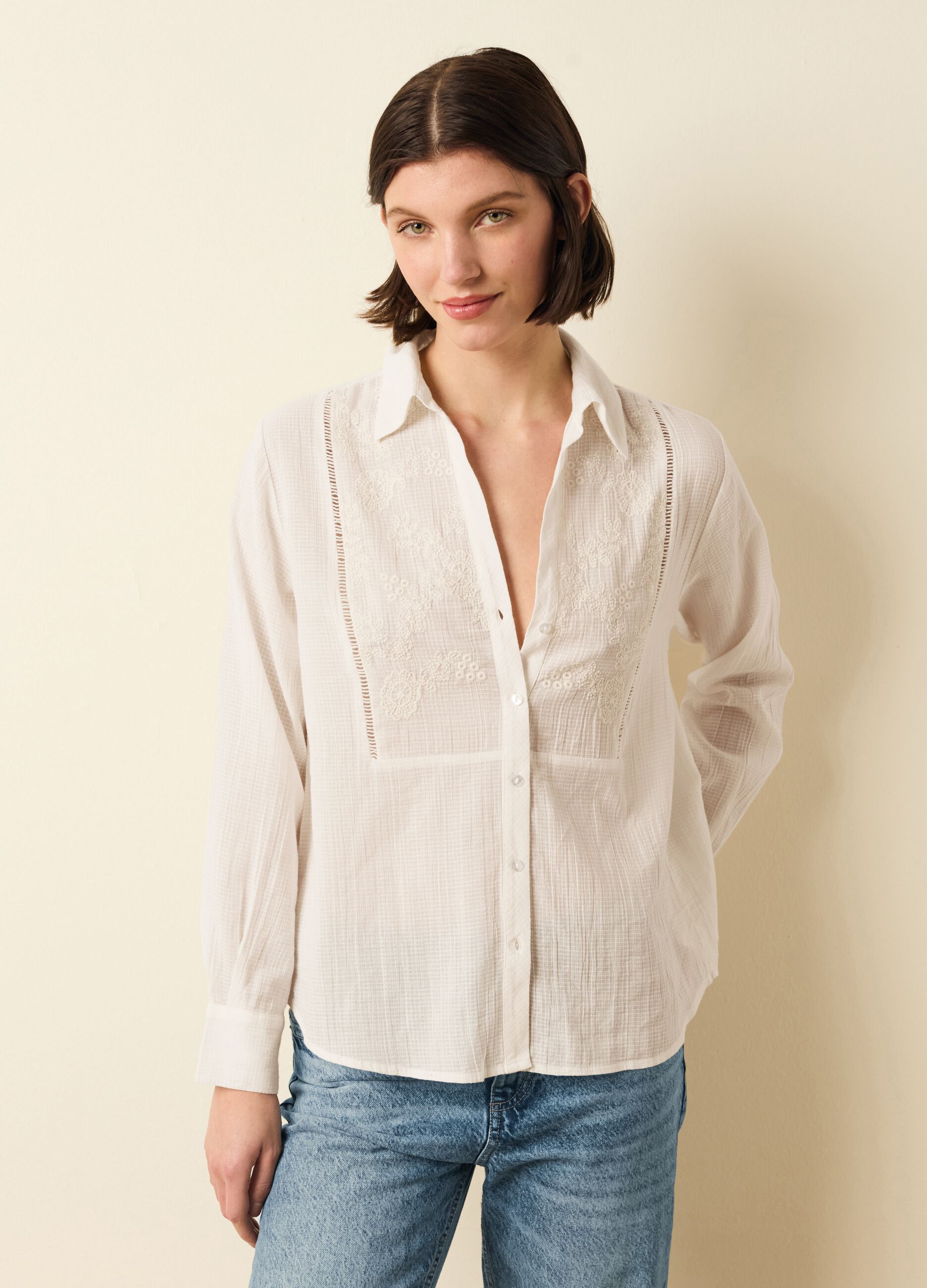Brushed shirt with broderie anglaise details