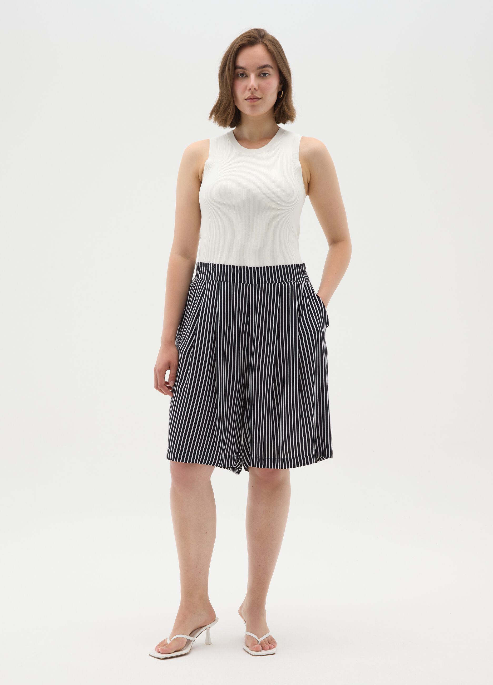 Women's multicolour viscose relaxed fit shorts